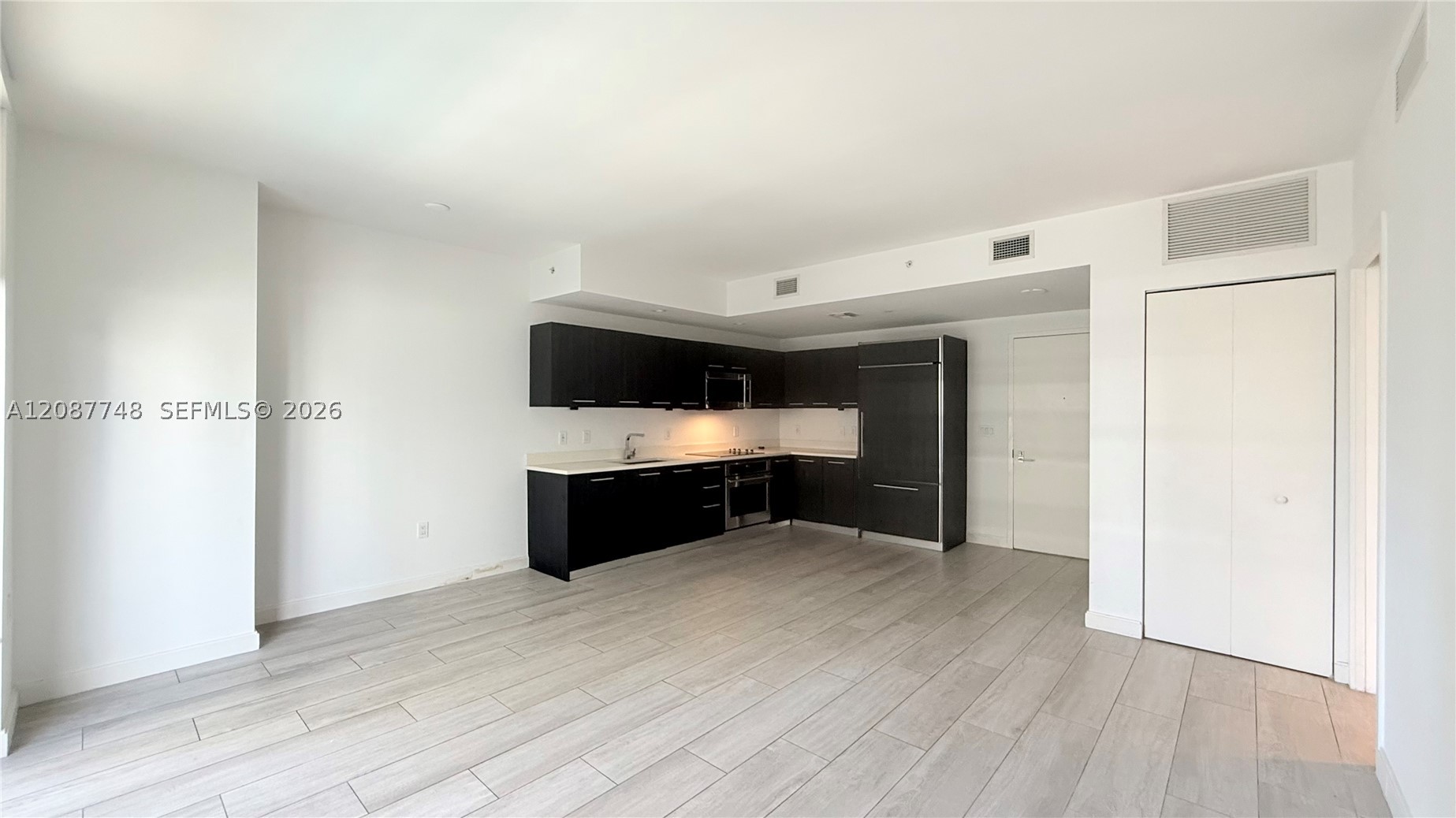 image Brickell Heights West1