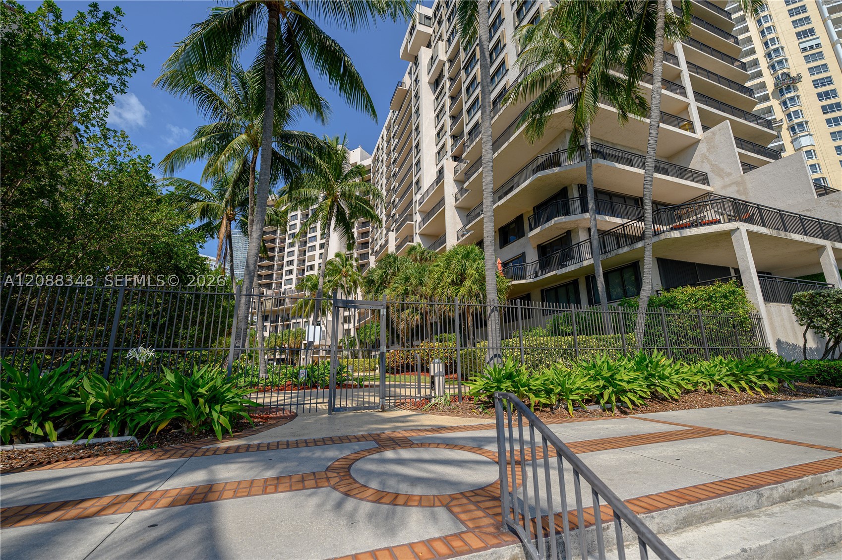 540 Brickell Key Dr #600