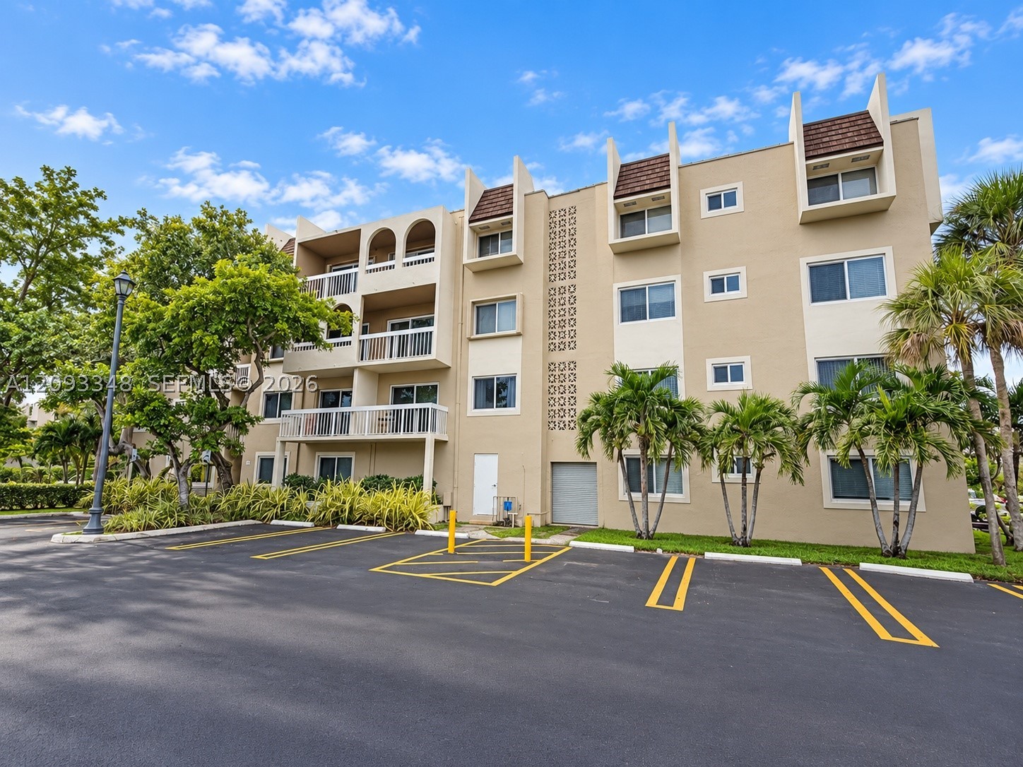 7732 Camino Real #f401