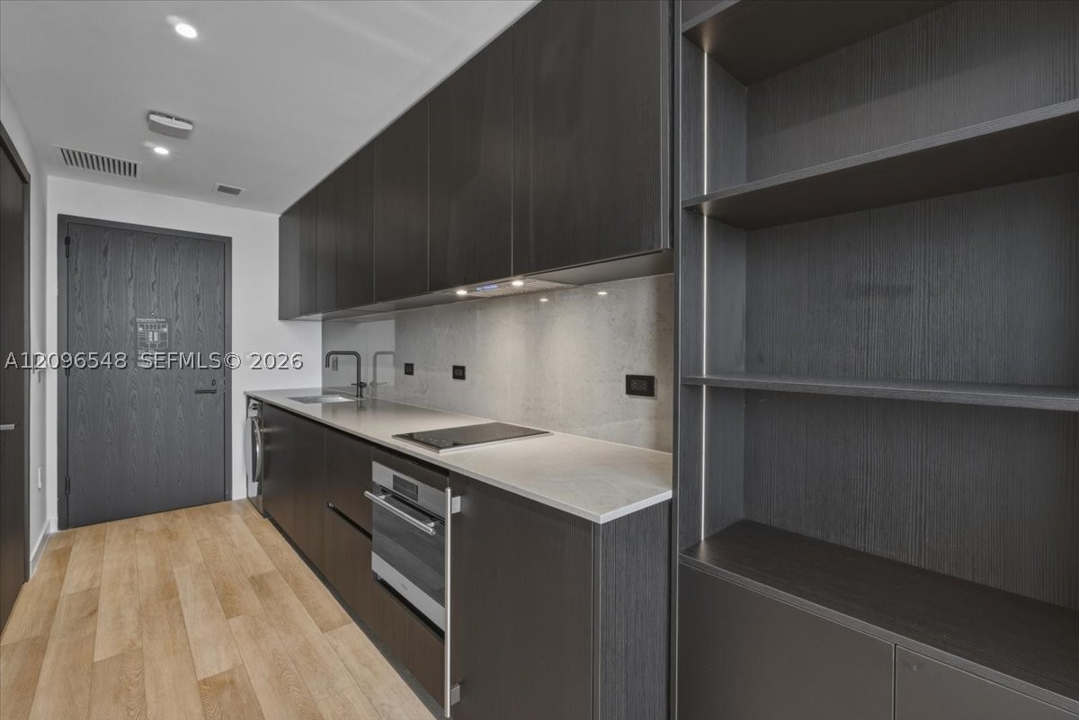image E11EVEN Hotel & Residences12