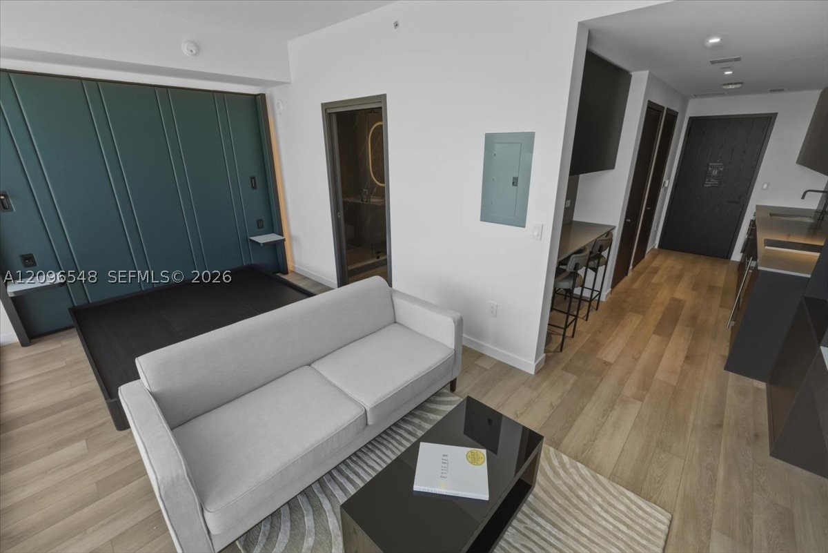 image E11EVEN Hotel & Residences4