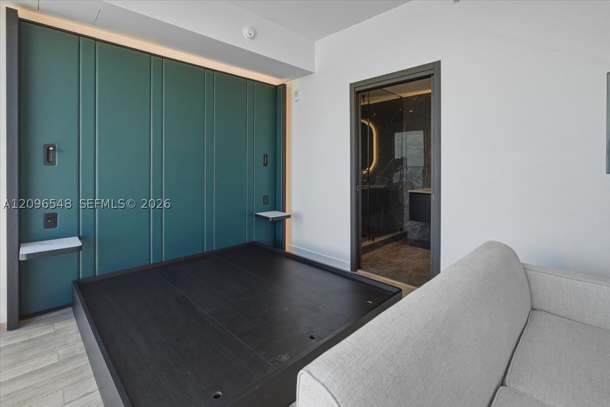 image E11EVEN Hotel & Residences5