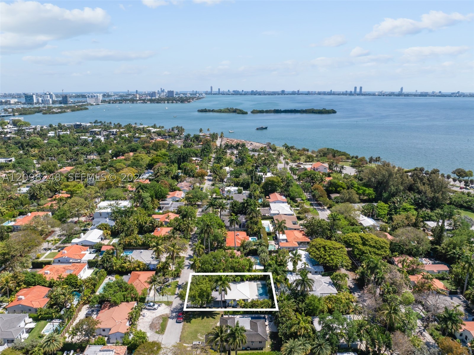830 NE 72nd St Miami, FL 33138