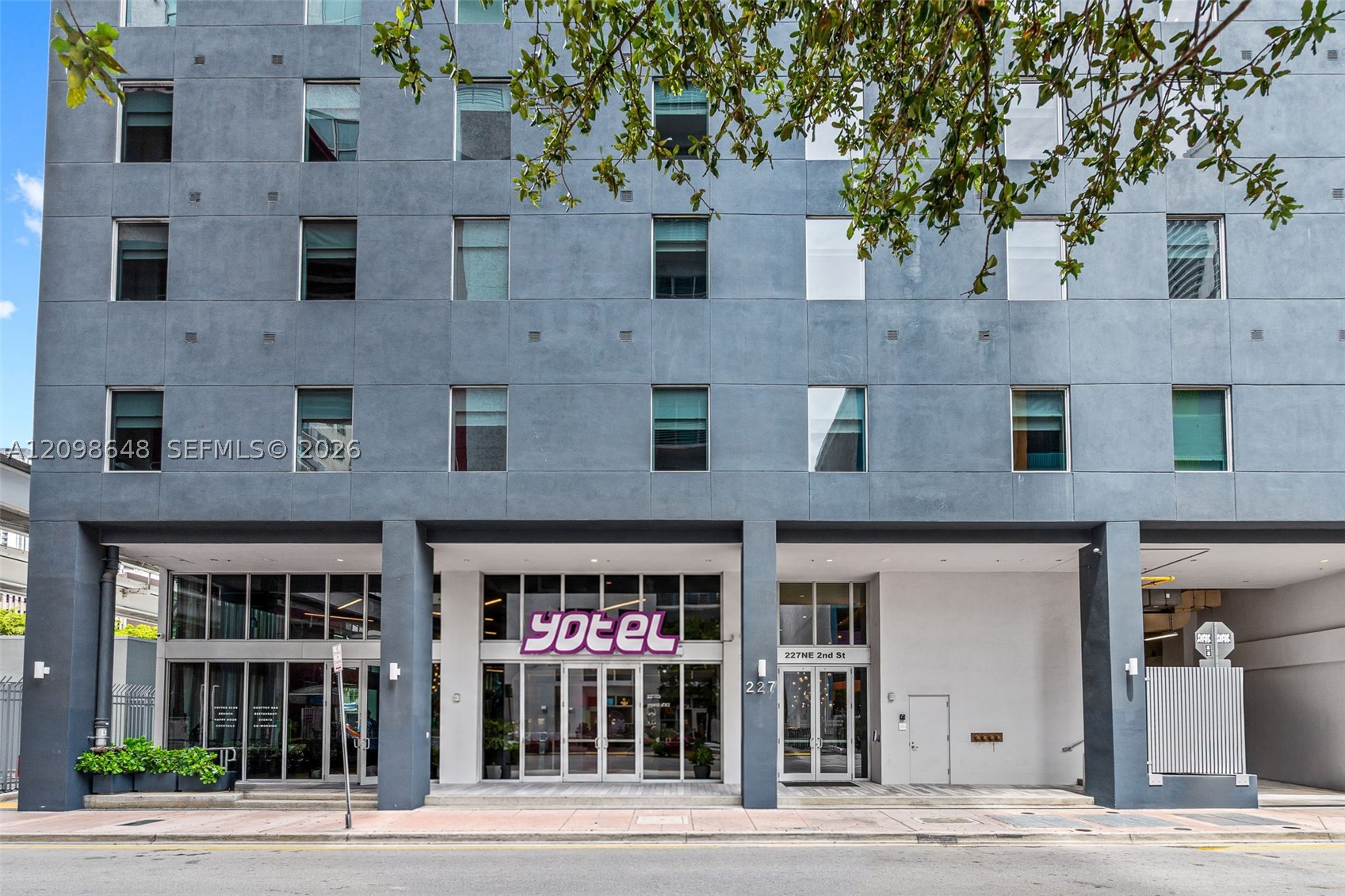 227 NE 2nd St #3106