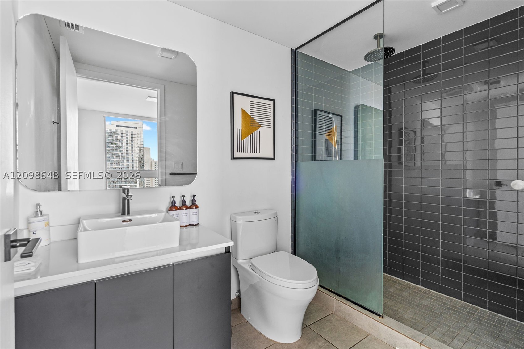 227 NE 2nd St #3106 Miami, FL 33132