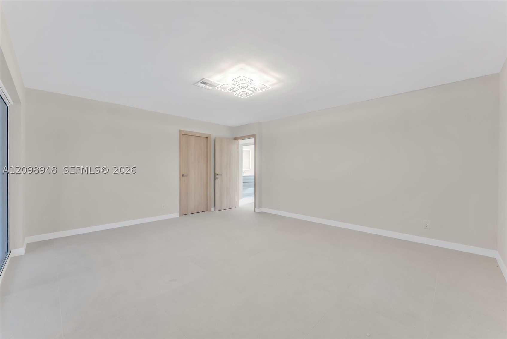 5419 NE 22nd Ave Fort Lauderdale, FL 33308
