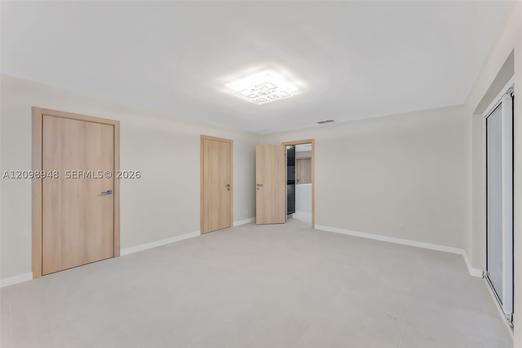 5419 NE 22nd Ave Fort Lauderdale, FL 33308