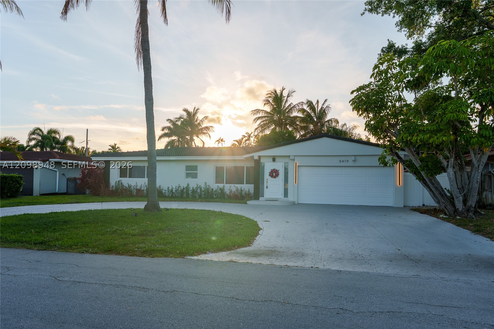 5419 NE 22nd Ave Fort Lauderdale, FL 33308