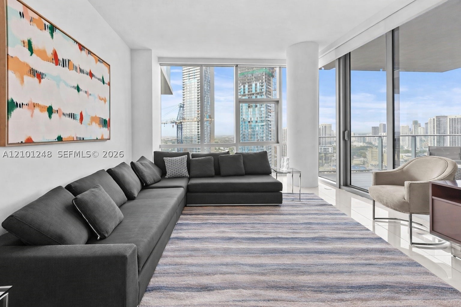 image Paramount Miami Worldcenter2