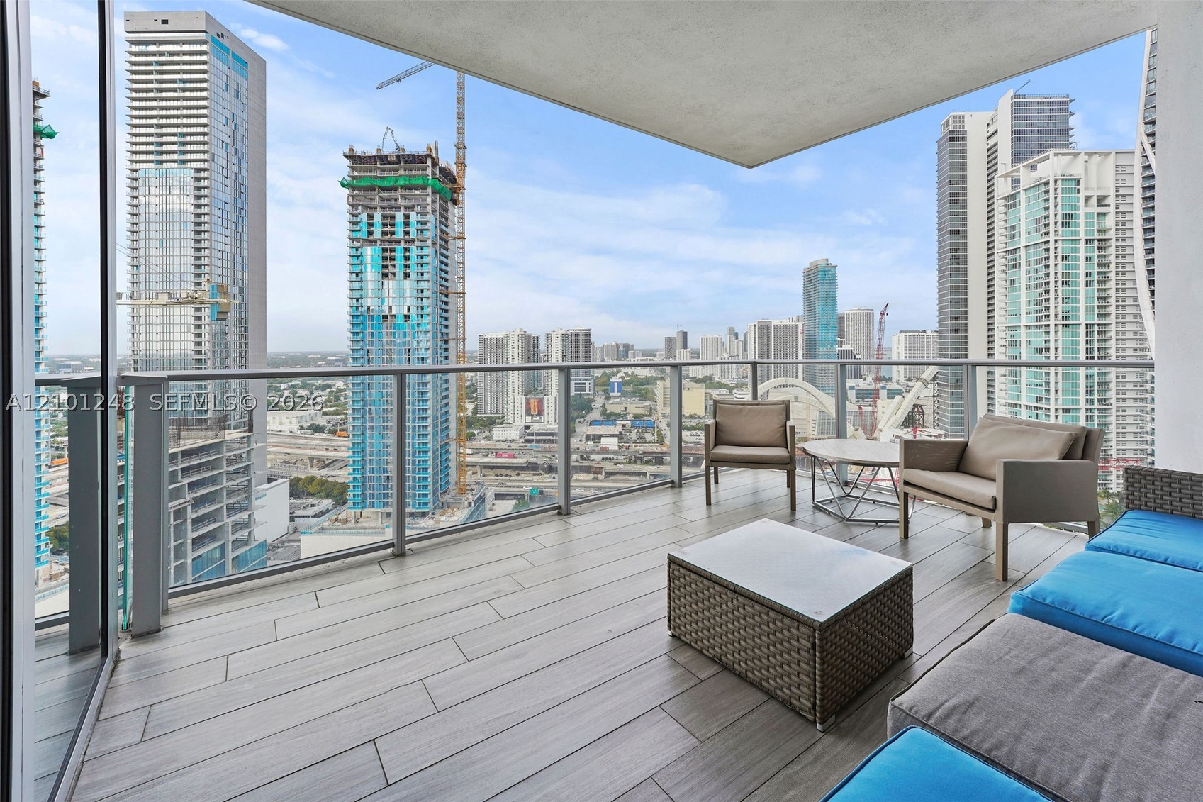 image Paramount Miami Worldcenter5