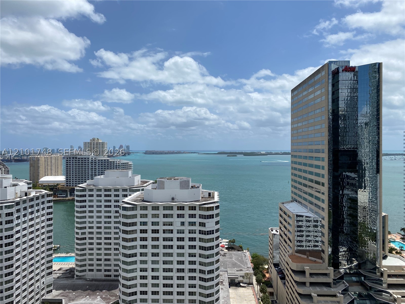 951 Brickell Ave #2508