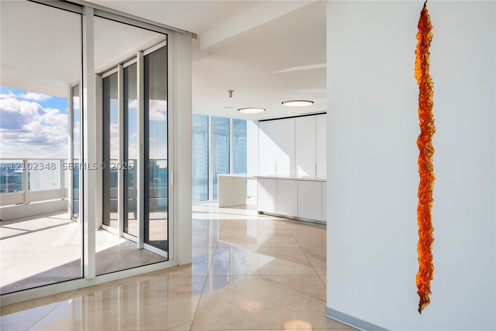 image Paramount Bay11