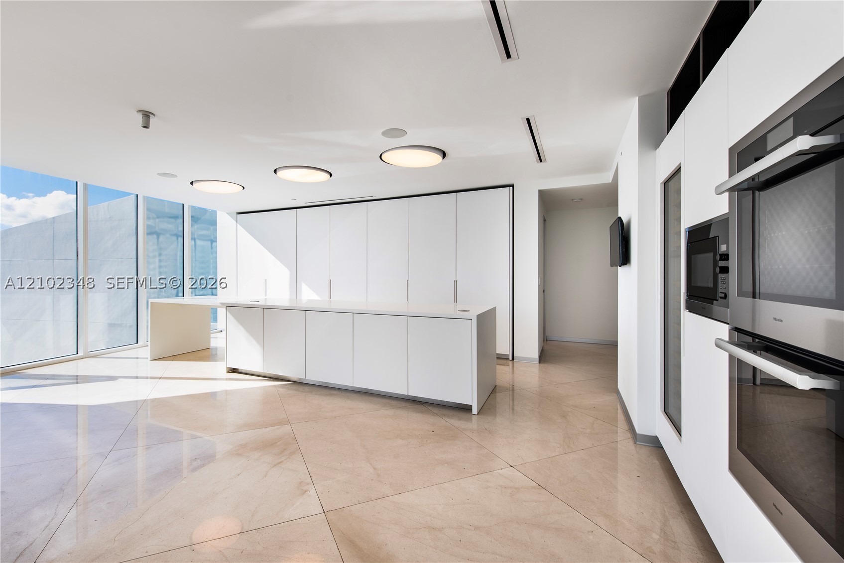 image Paramount Bay12
