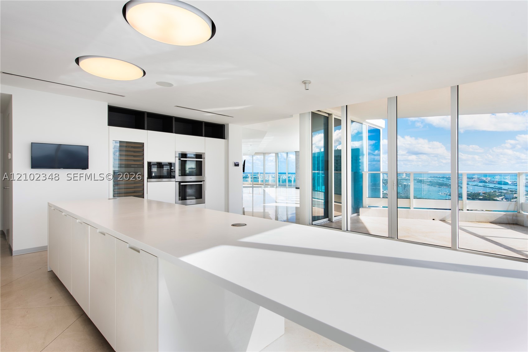 image Paramount Bay13