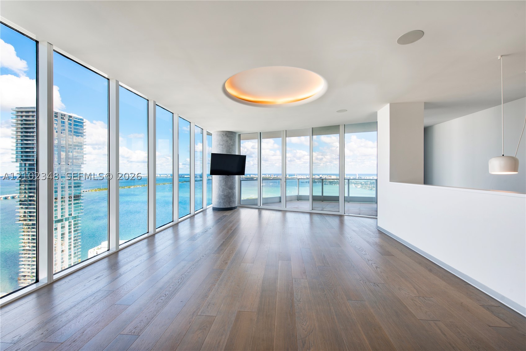 image Paramount Bay15