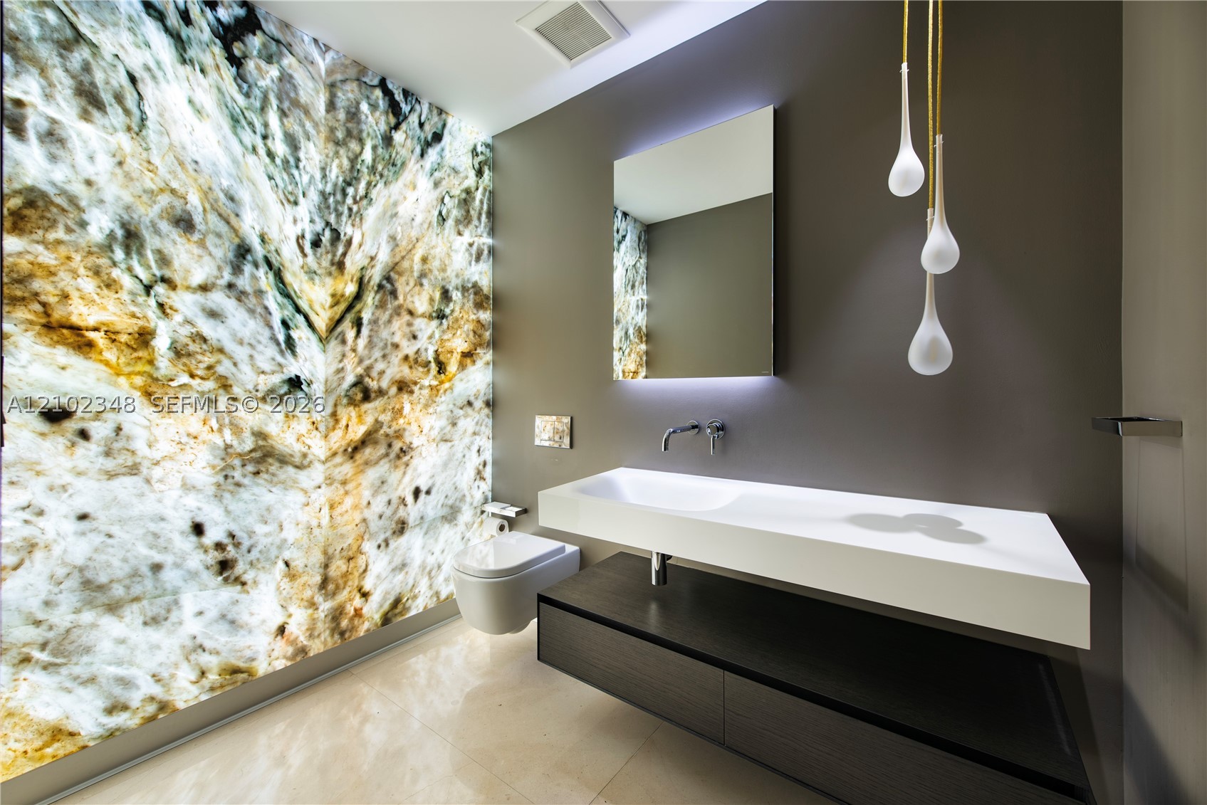 image Paramount Bay23