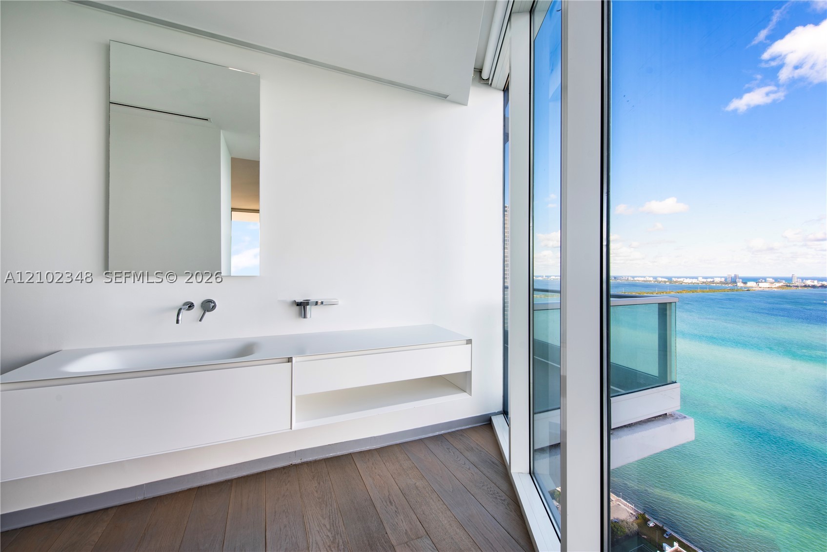 image Paramount Bay30