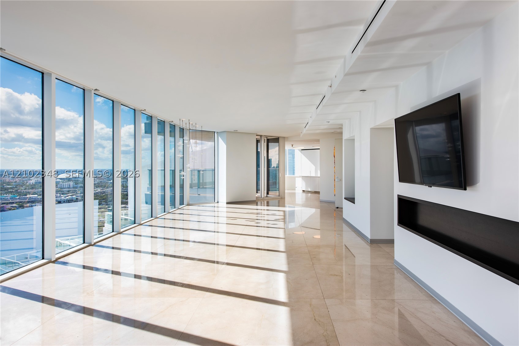 image Paramount Bay7