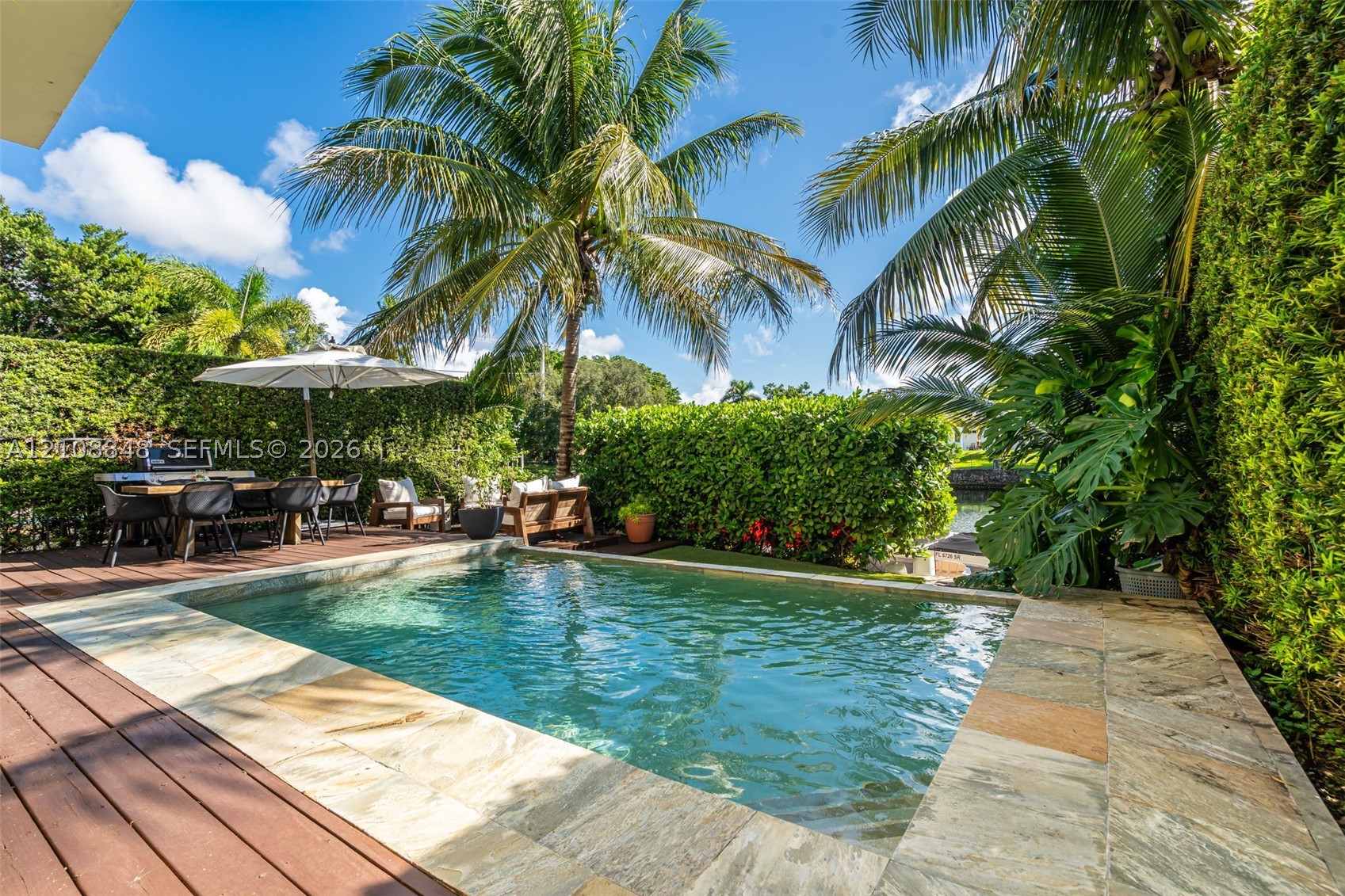 4815 University Dr Coral Gables, FL 33146