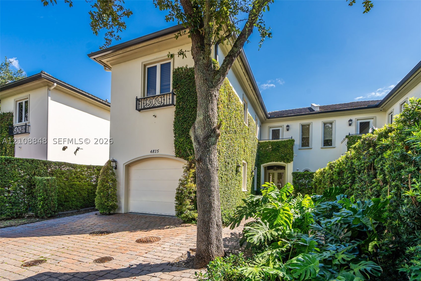 4815 University Dr Coral Gables, FL 33146