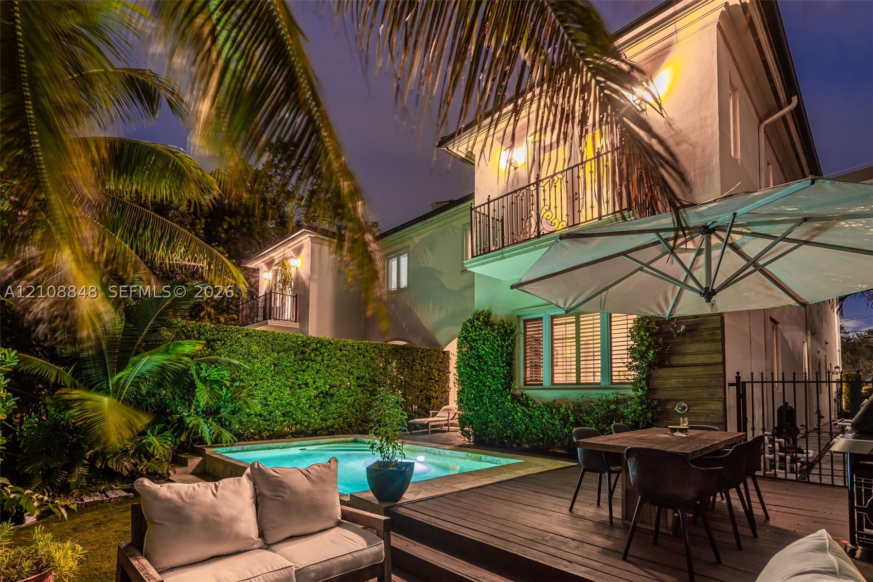 4815 University Dr Coral Gables, FL 33146