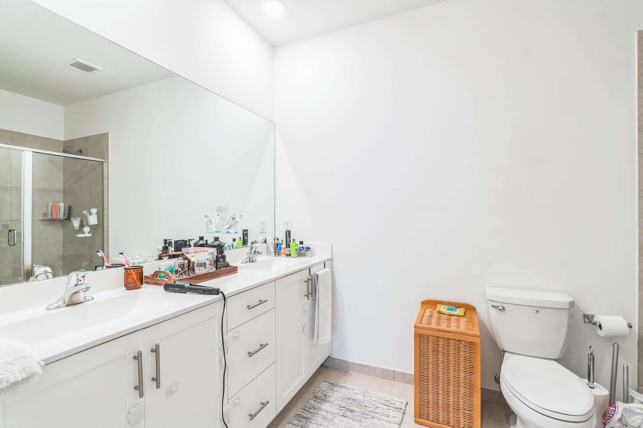 230 NE 208th #230 North Miami Beach, FL 33179