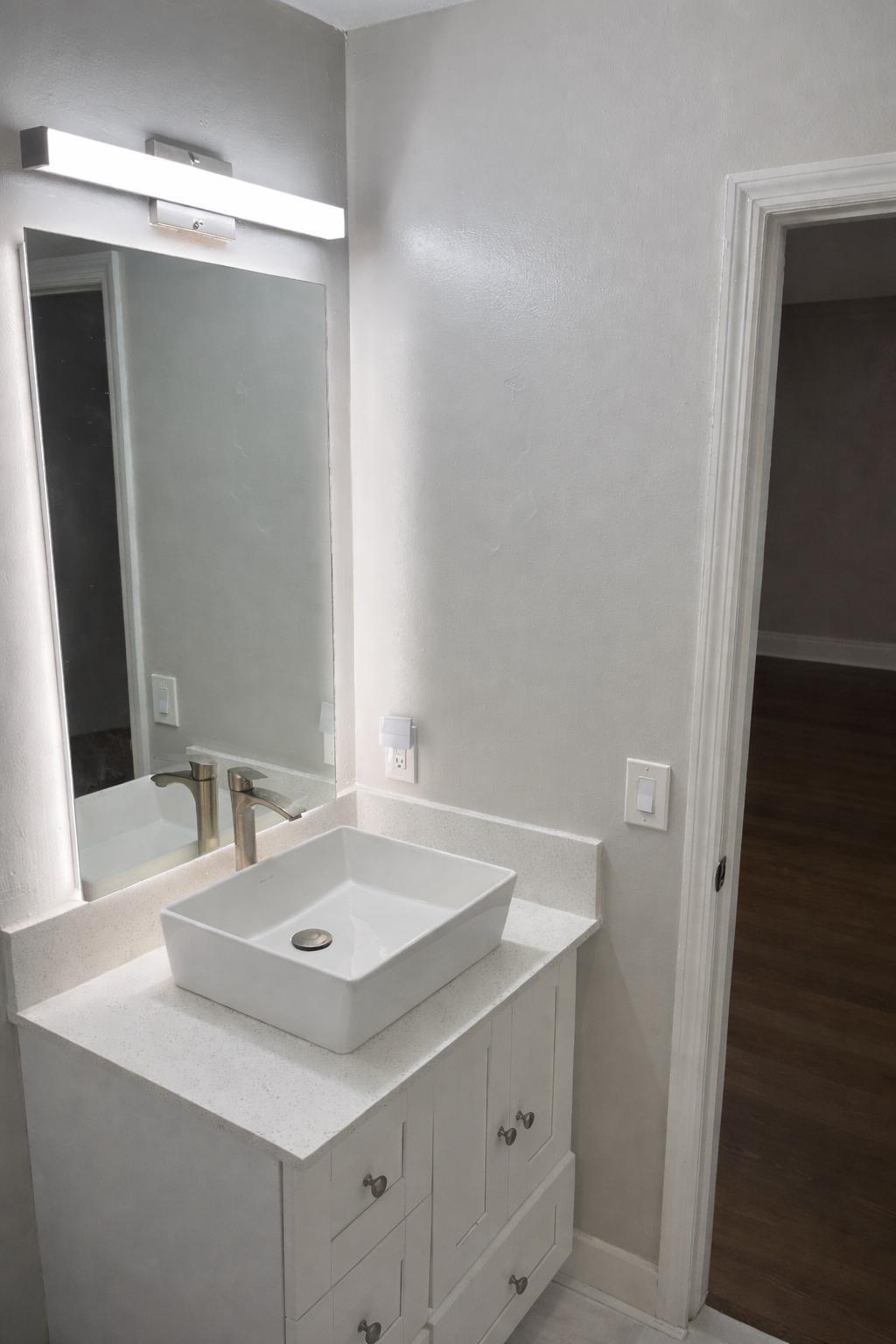 6970 NW 177th #M101 Hialeah, FL 33015