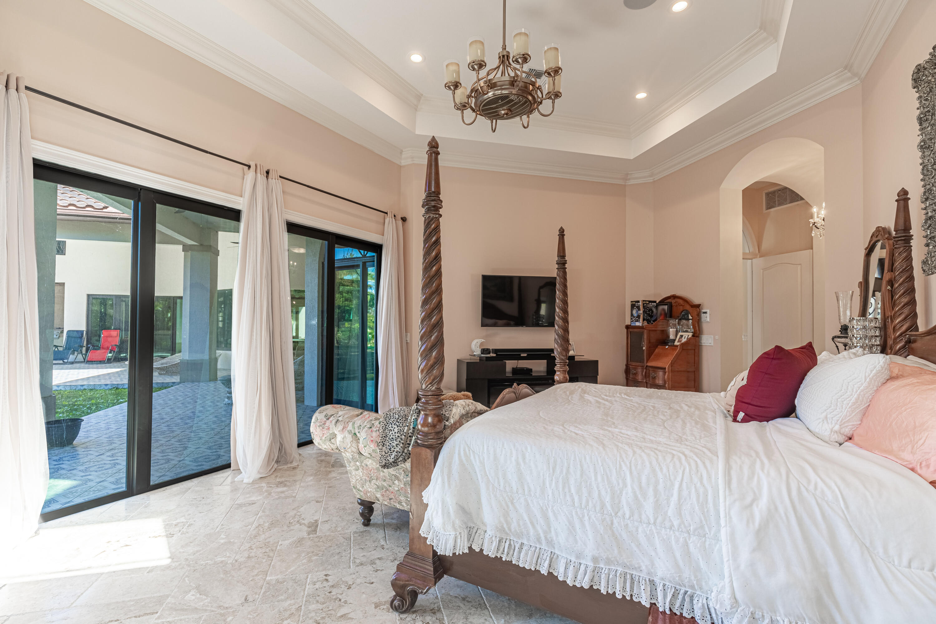 2943 B Loxahatchee Groves, FL 33470