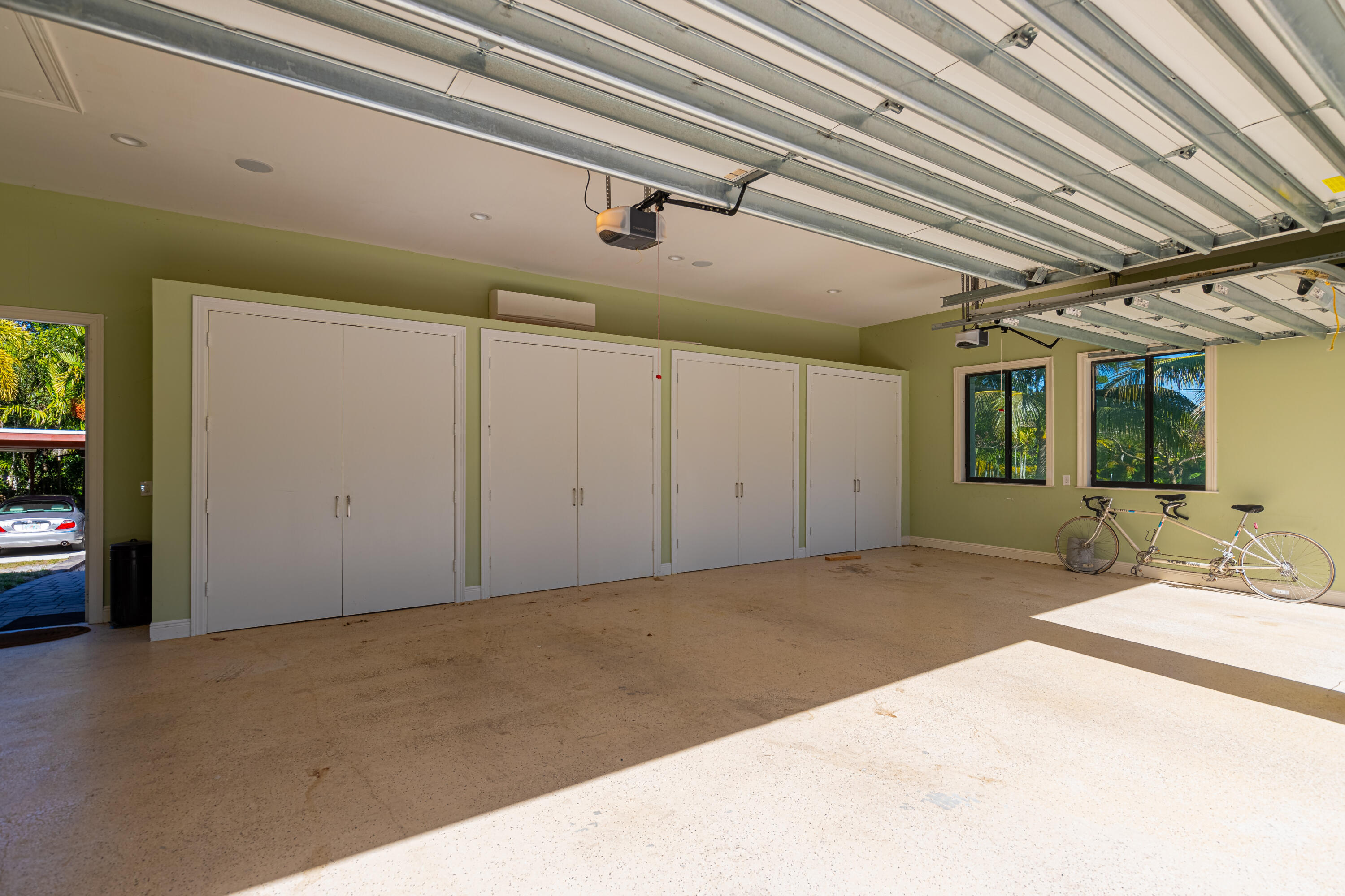 2943 B Loxahatchee Groves, FL 33470