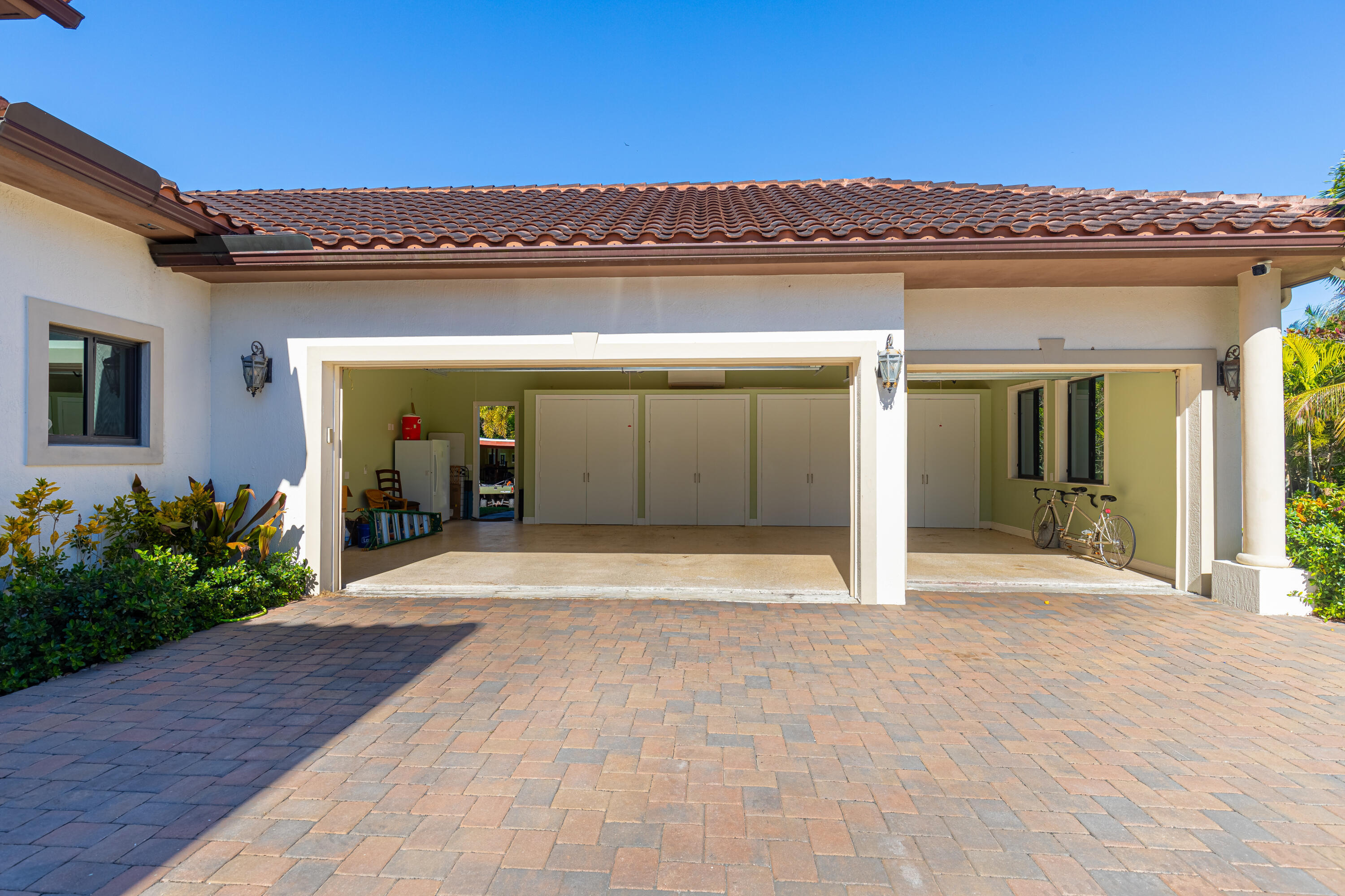 2943 B Loxahatchee Groves, FL 33470