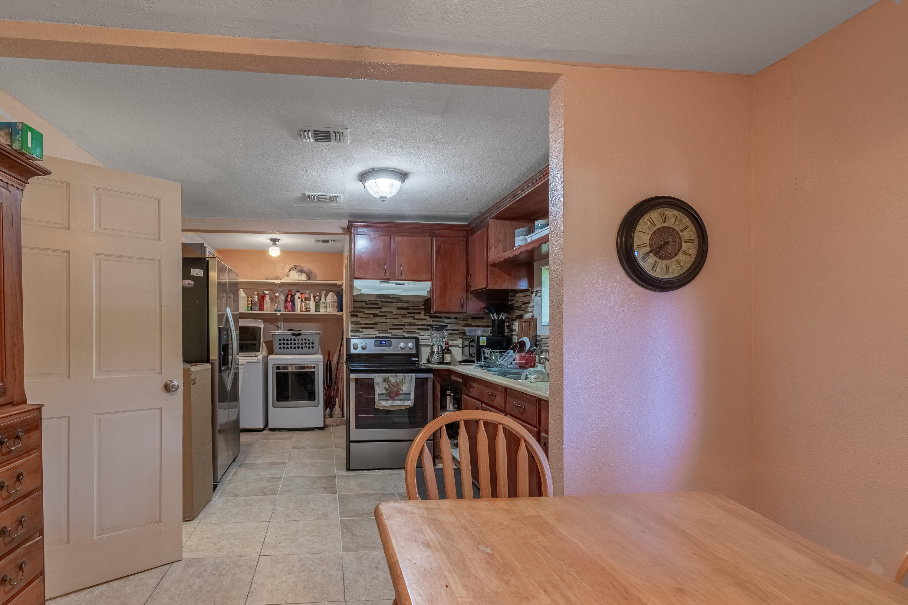 2943 B Loxahatchee Groves, FL 33470