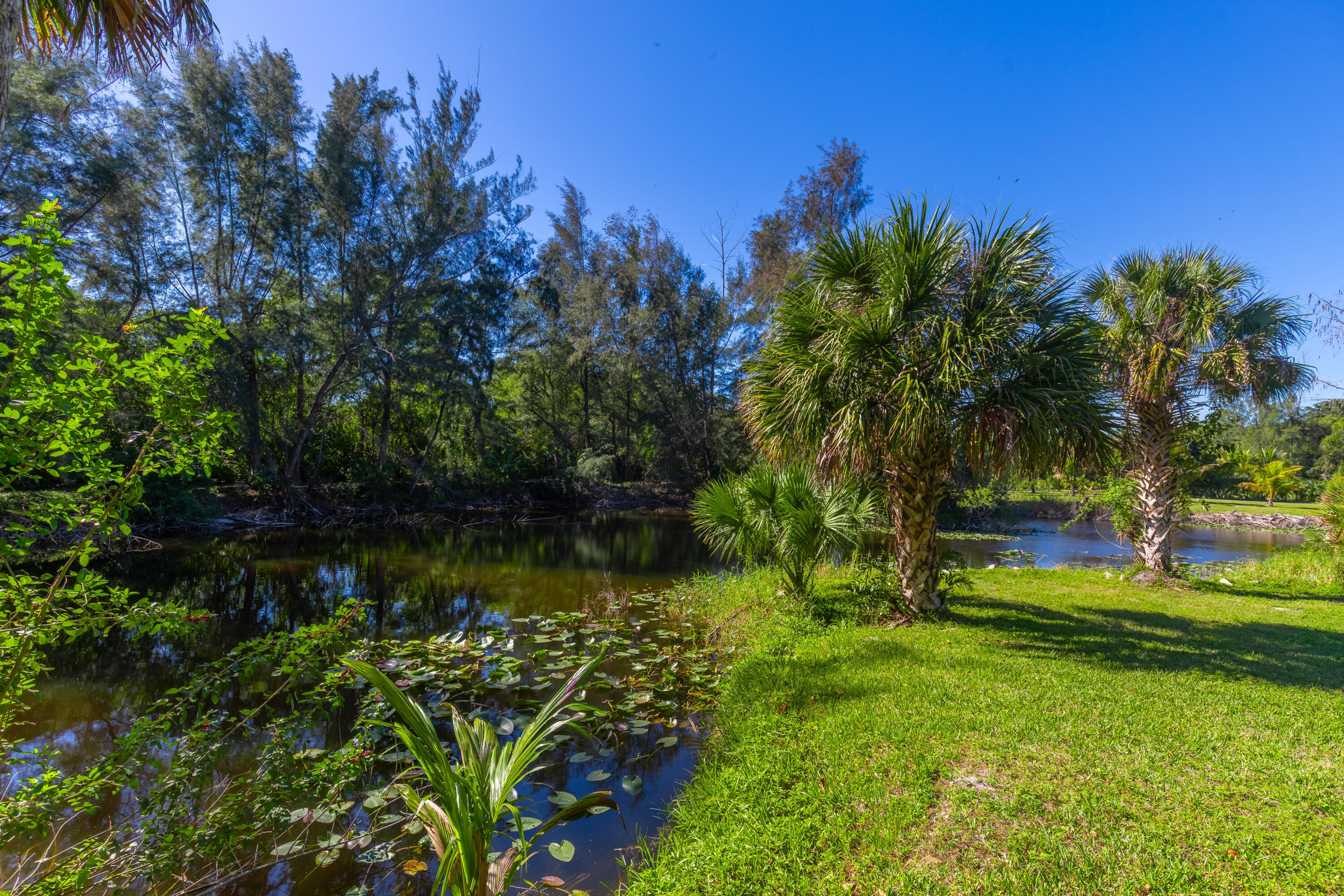 2943 B Loxahatchee Groves, FL 33470