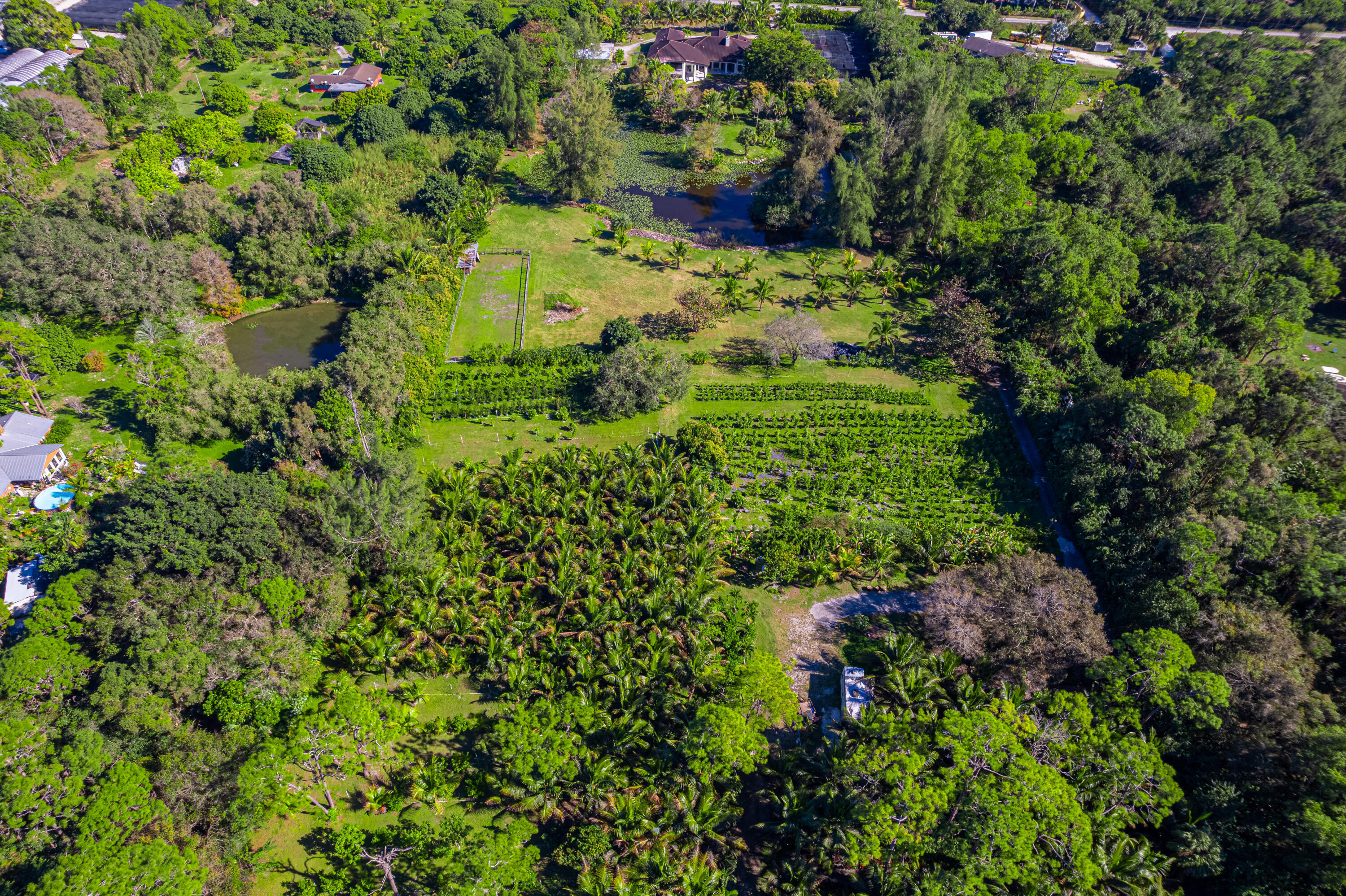 2943 B Loxahatchee Groves, FL 33470