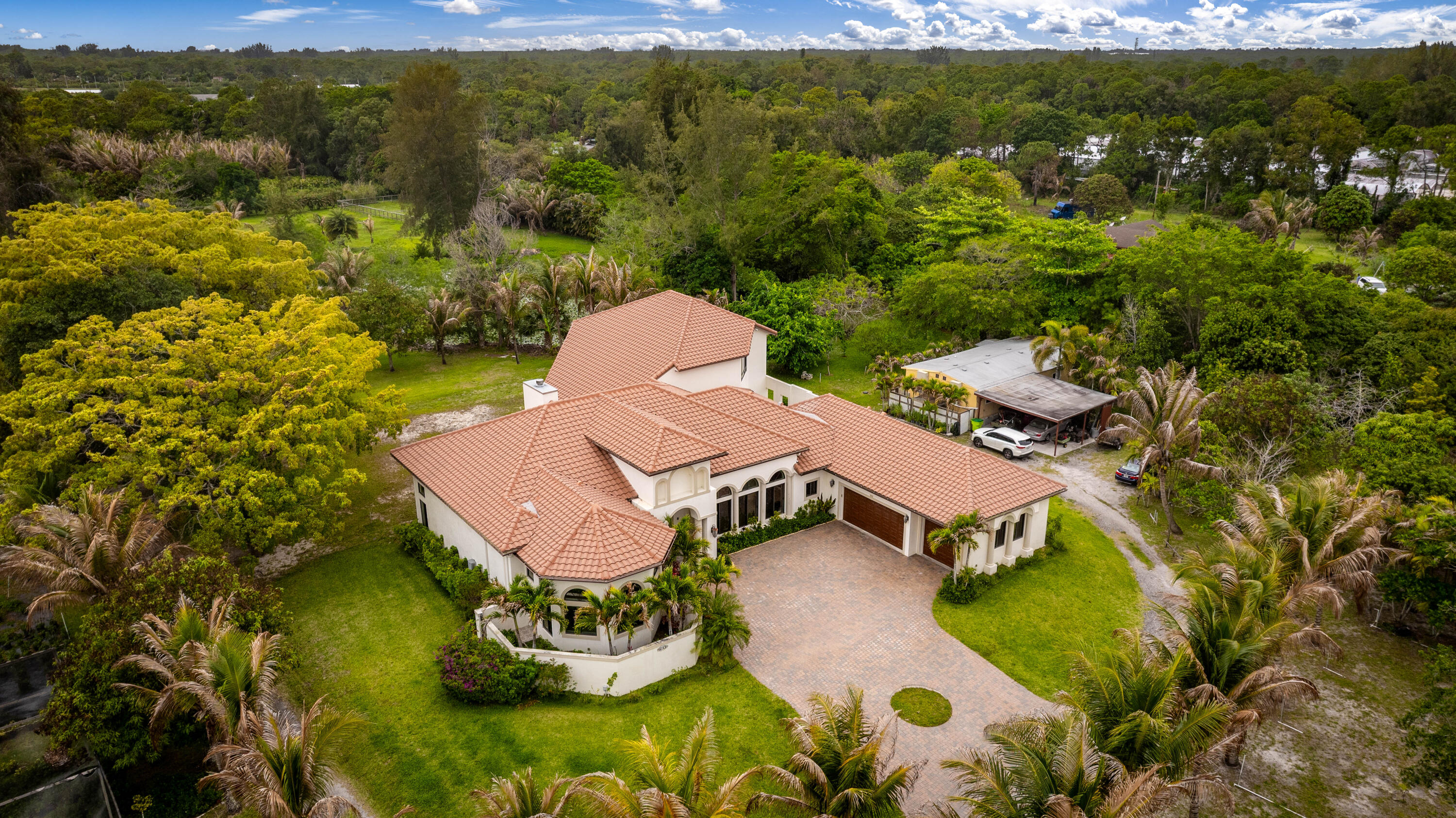 2943 B Loxahatchee Groves, FL 33470