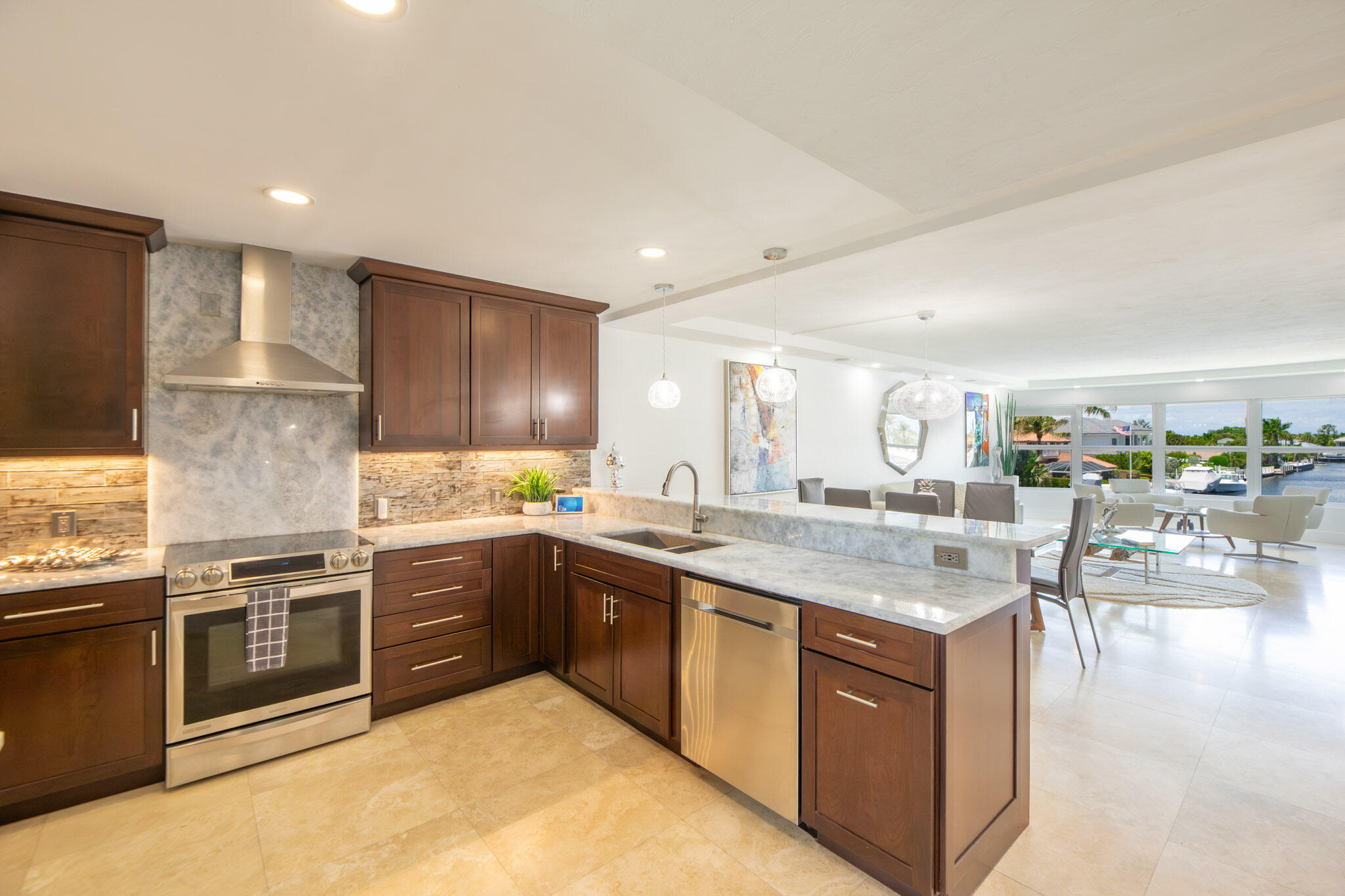 3121 NE 51st #305e Fort Lauderdale, FL 33308