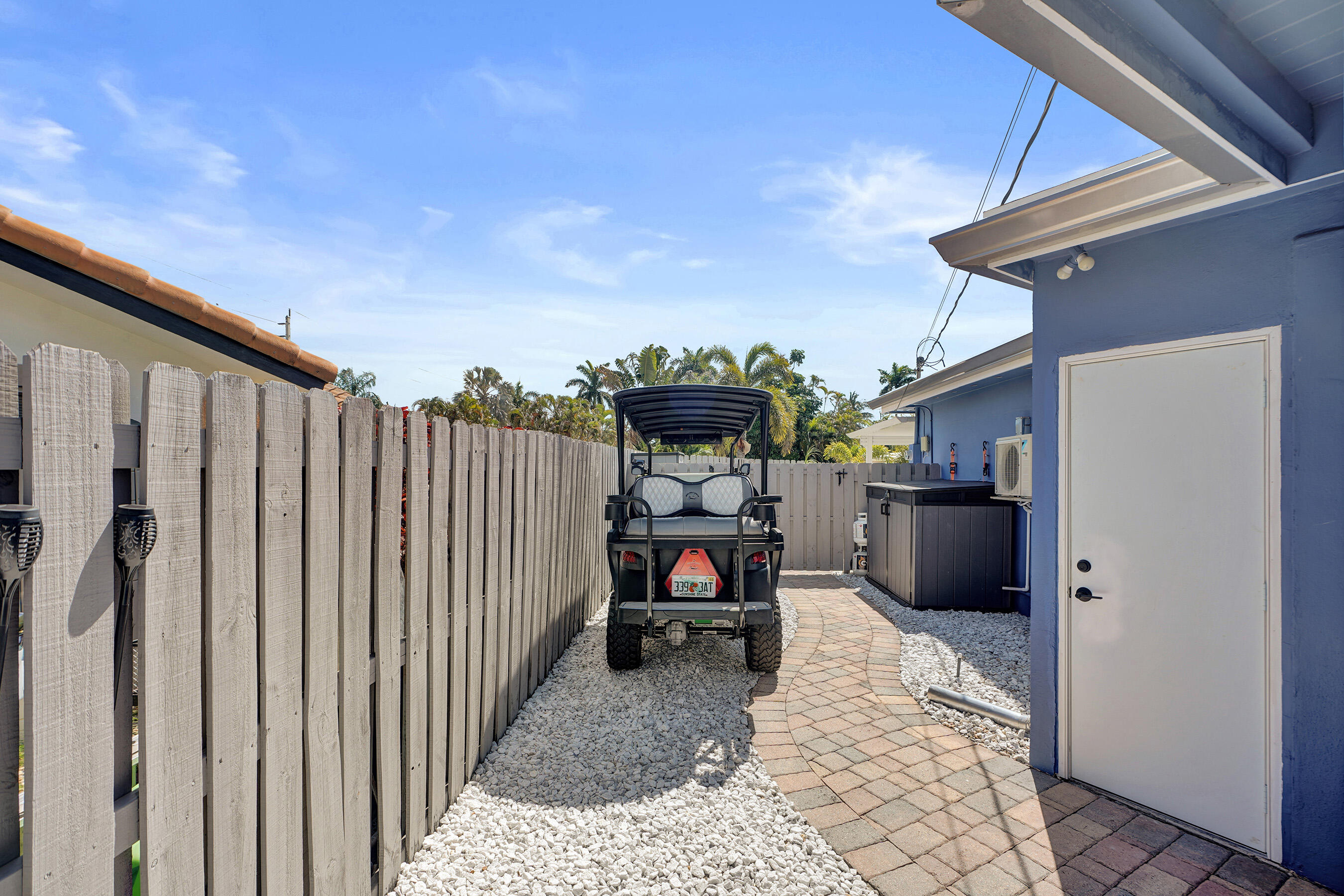 1221 SE 3rd Pompano Beach, FL 33060