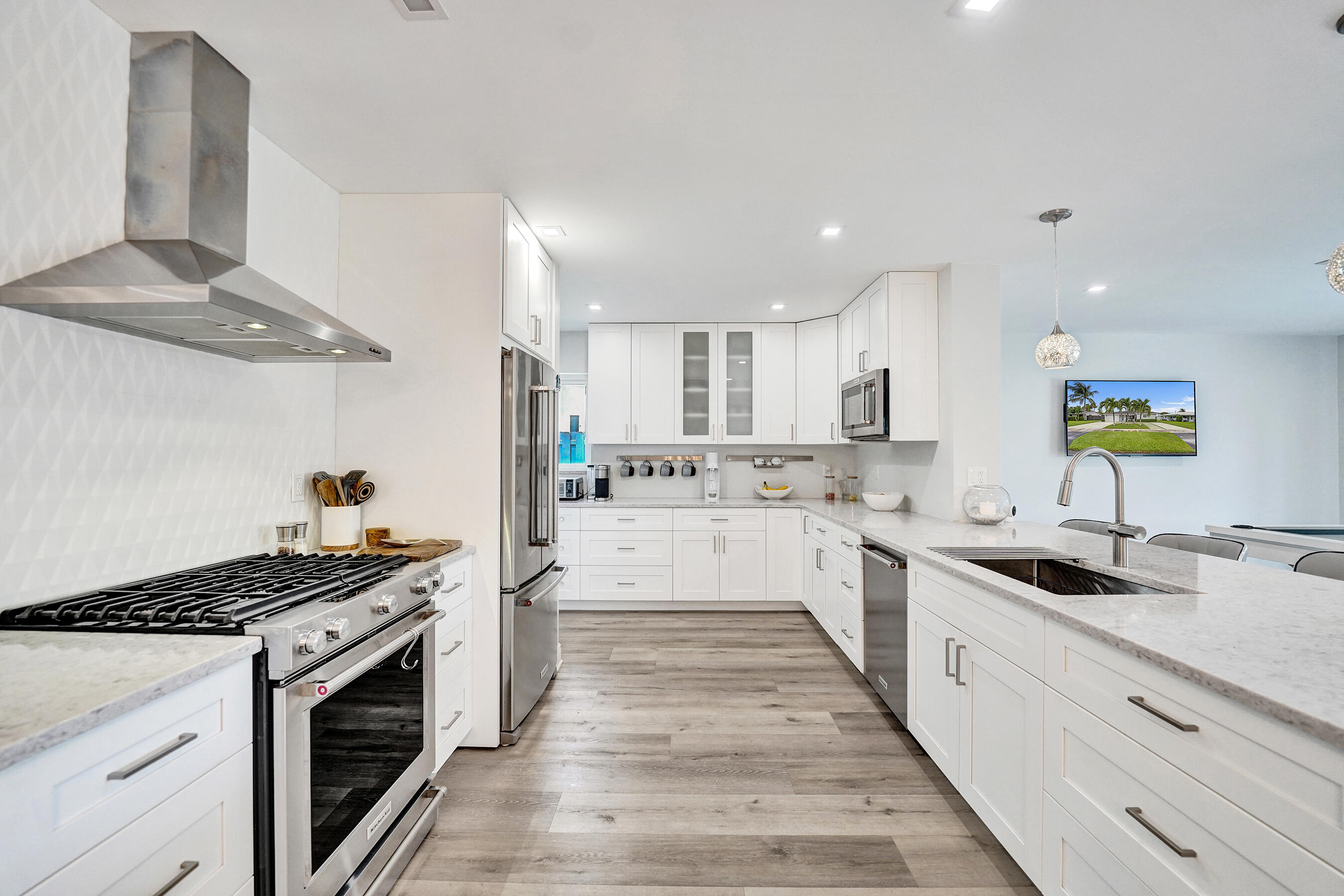 381 SE 3rd Pompano Beach, FL 33060