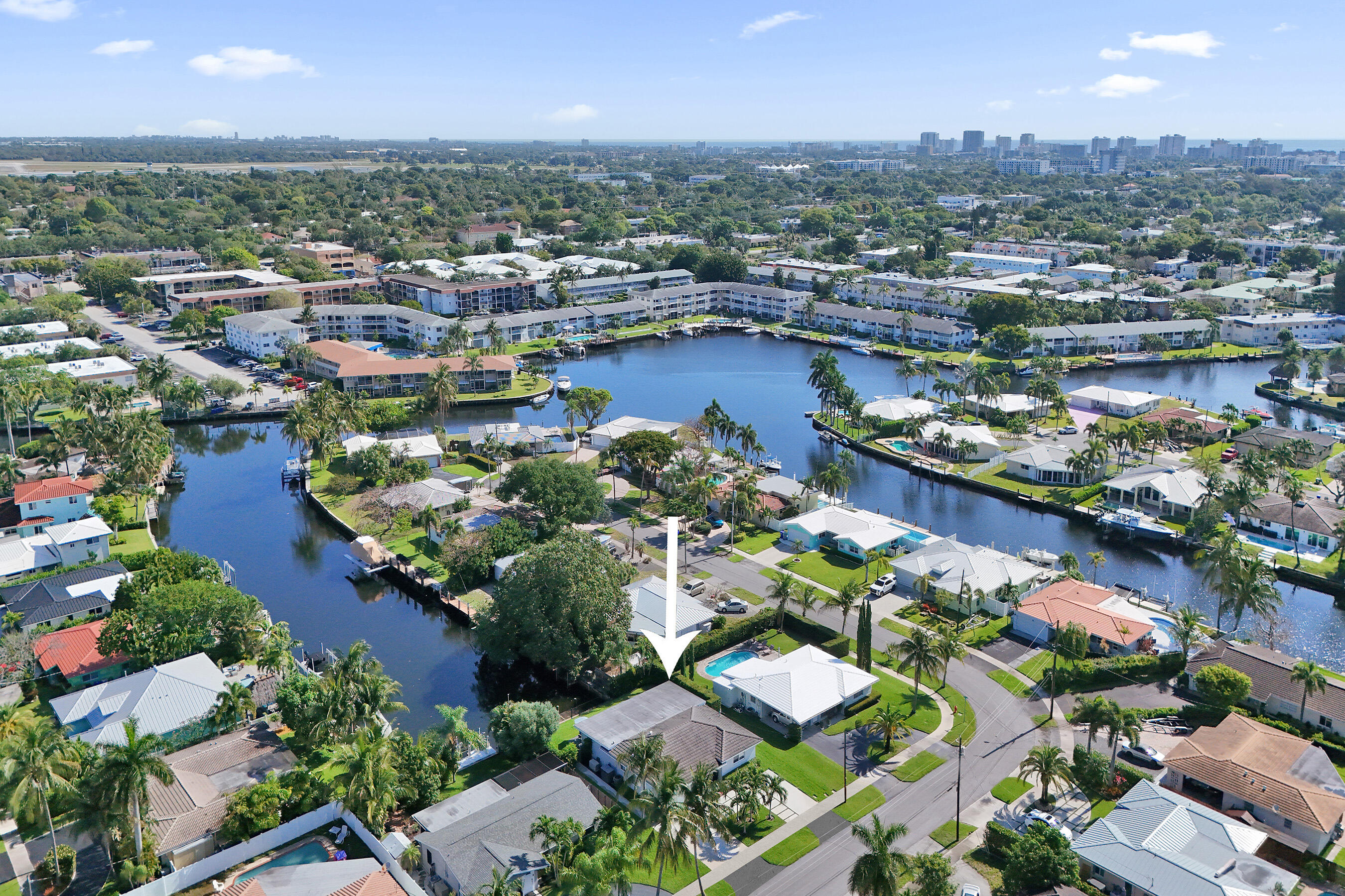 381 SE 3rd Pompano Beach, FL 33060