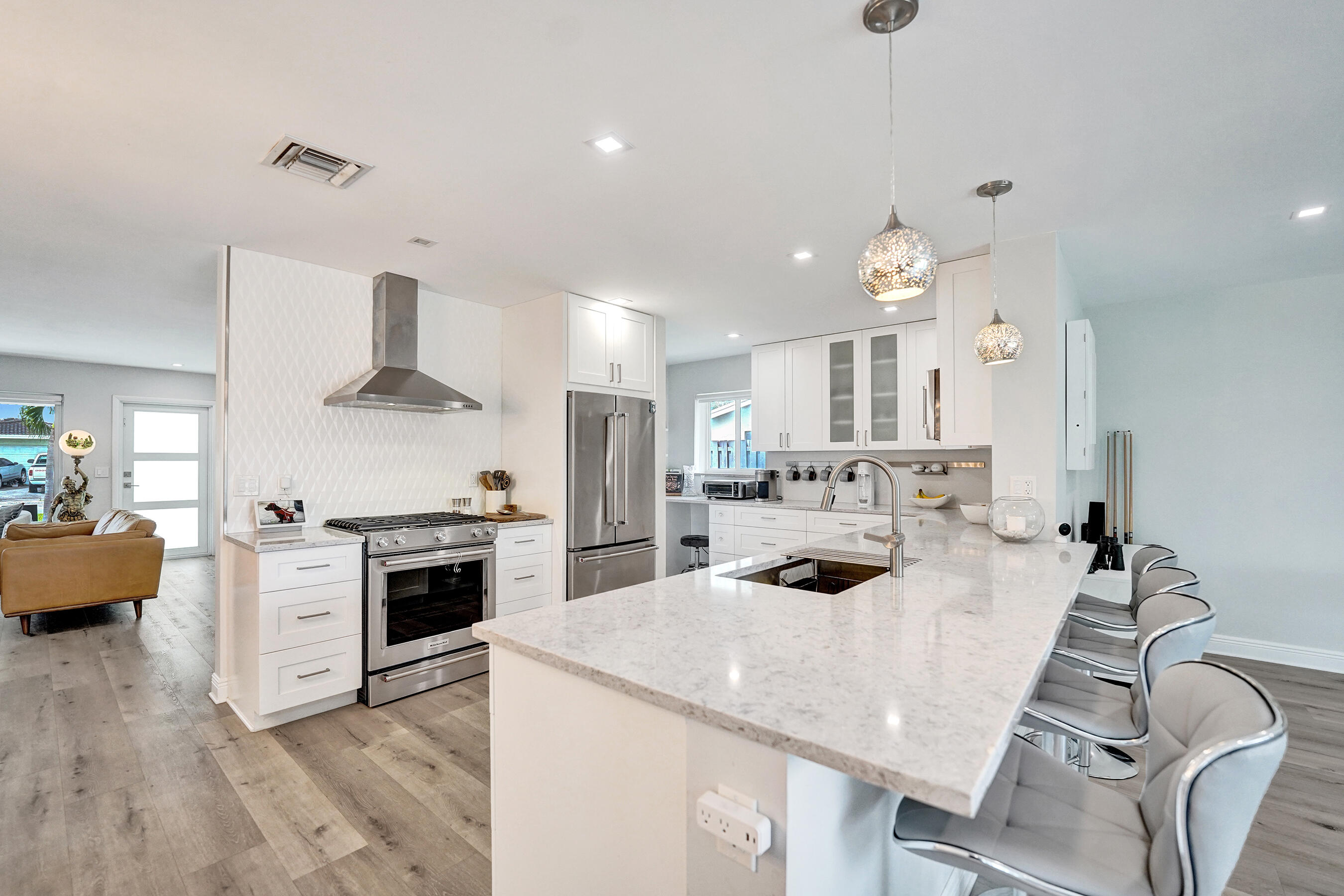 381 SE 3rd Pompano Beach, FL 33060