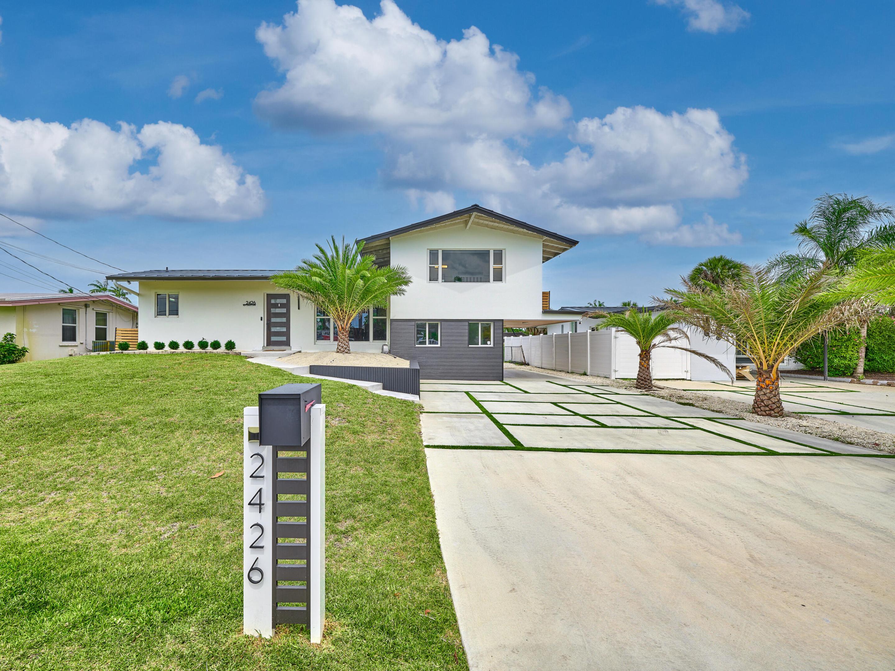 2426 Key Largo Fort Lauderdale, FL 33312