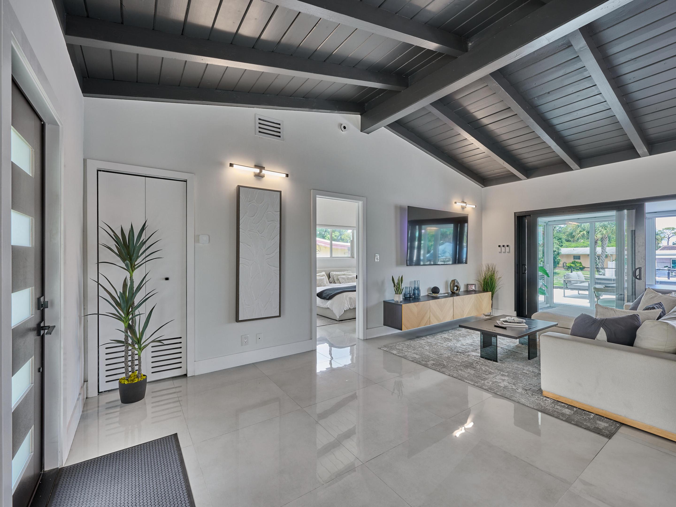 2426 Key Largo Fort Lauderdale, FL 33312