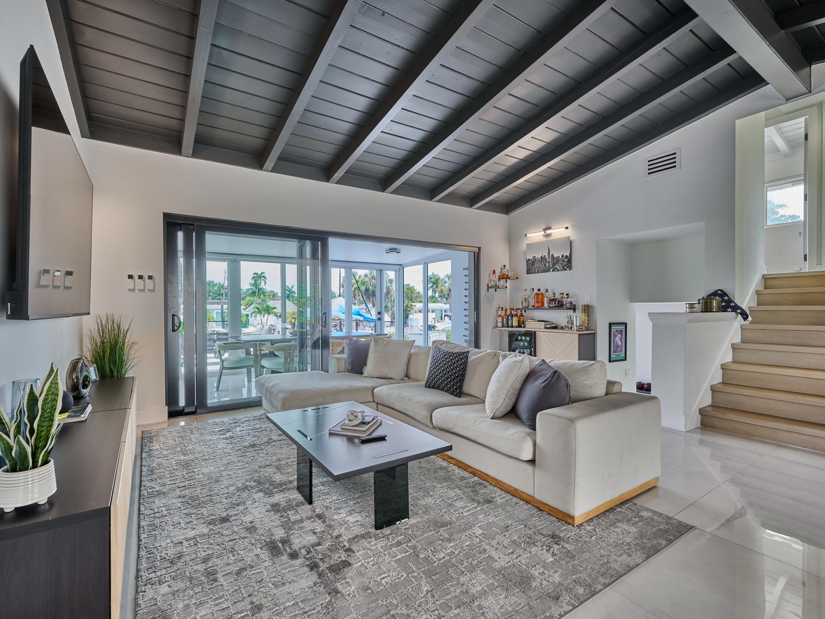 2426 Key Largo Fort Lauderdale, FL 33312