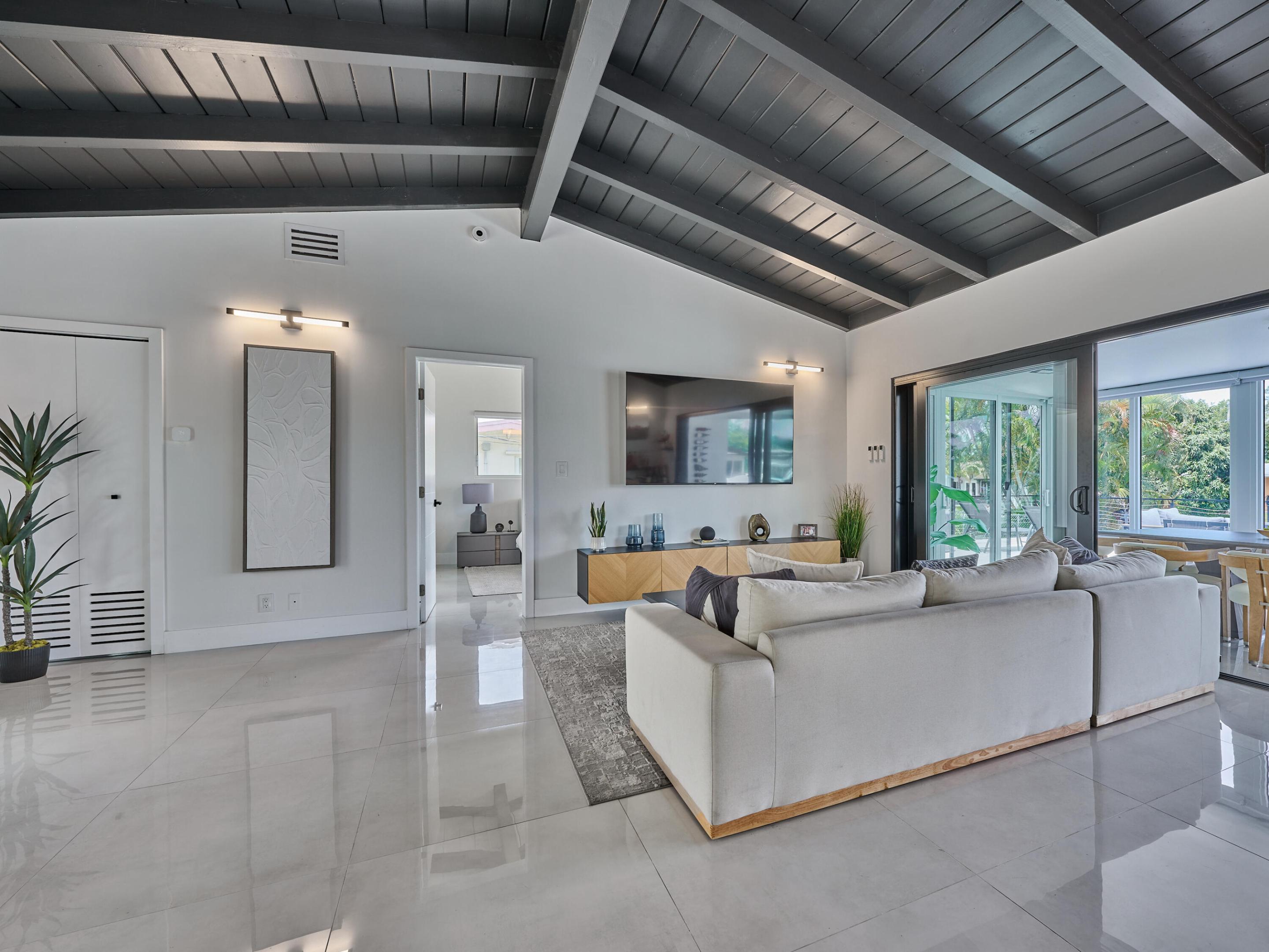 2426 Key Largo Fort Lauderdale, FL 33312