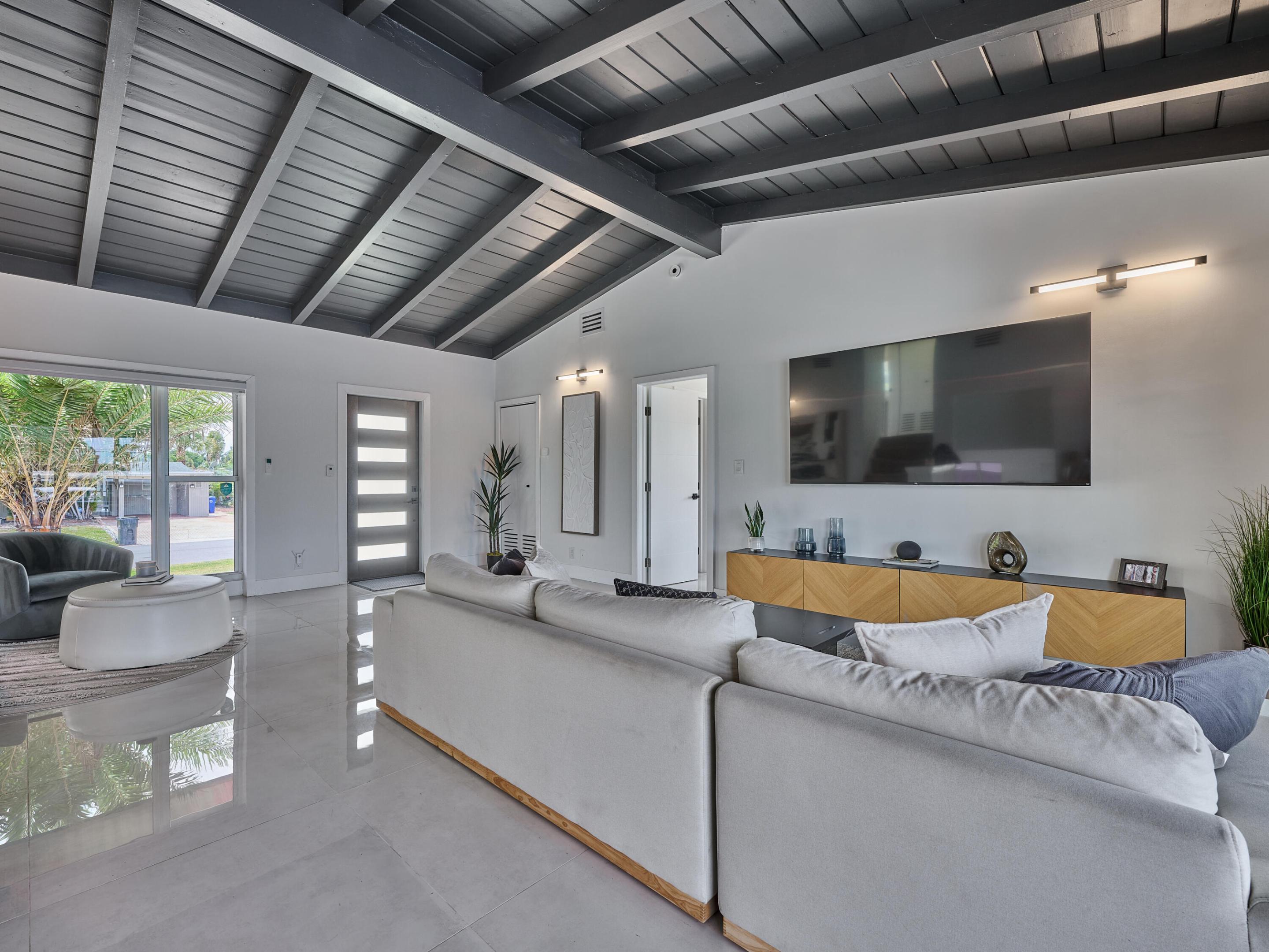 2426 Key Largo Fort Lauderdale, FL 33312