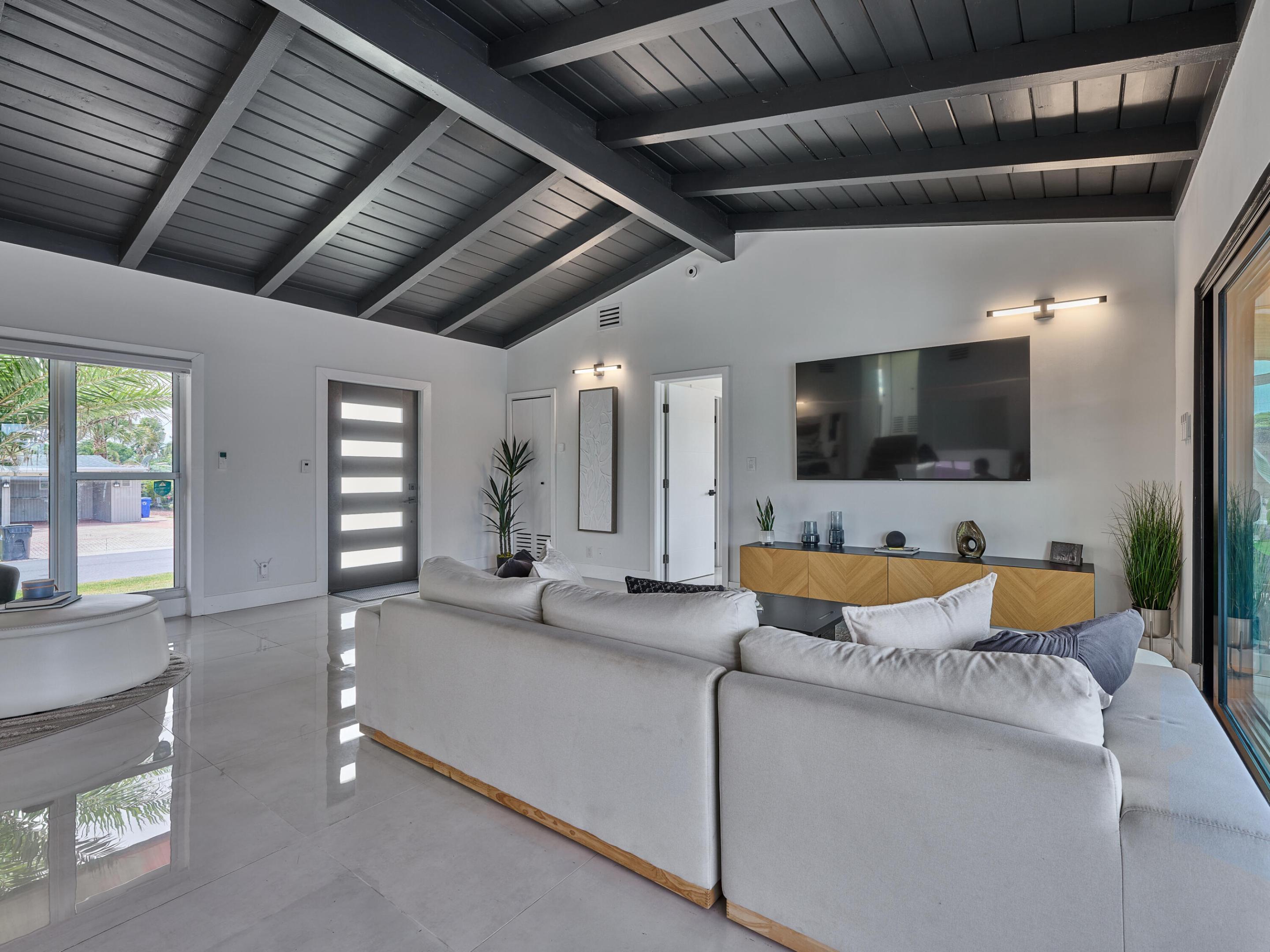2426 Key Largo Fort Lauderdale, FL 33312