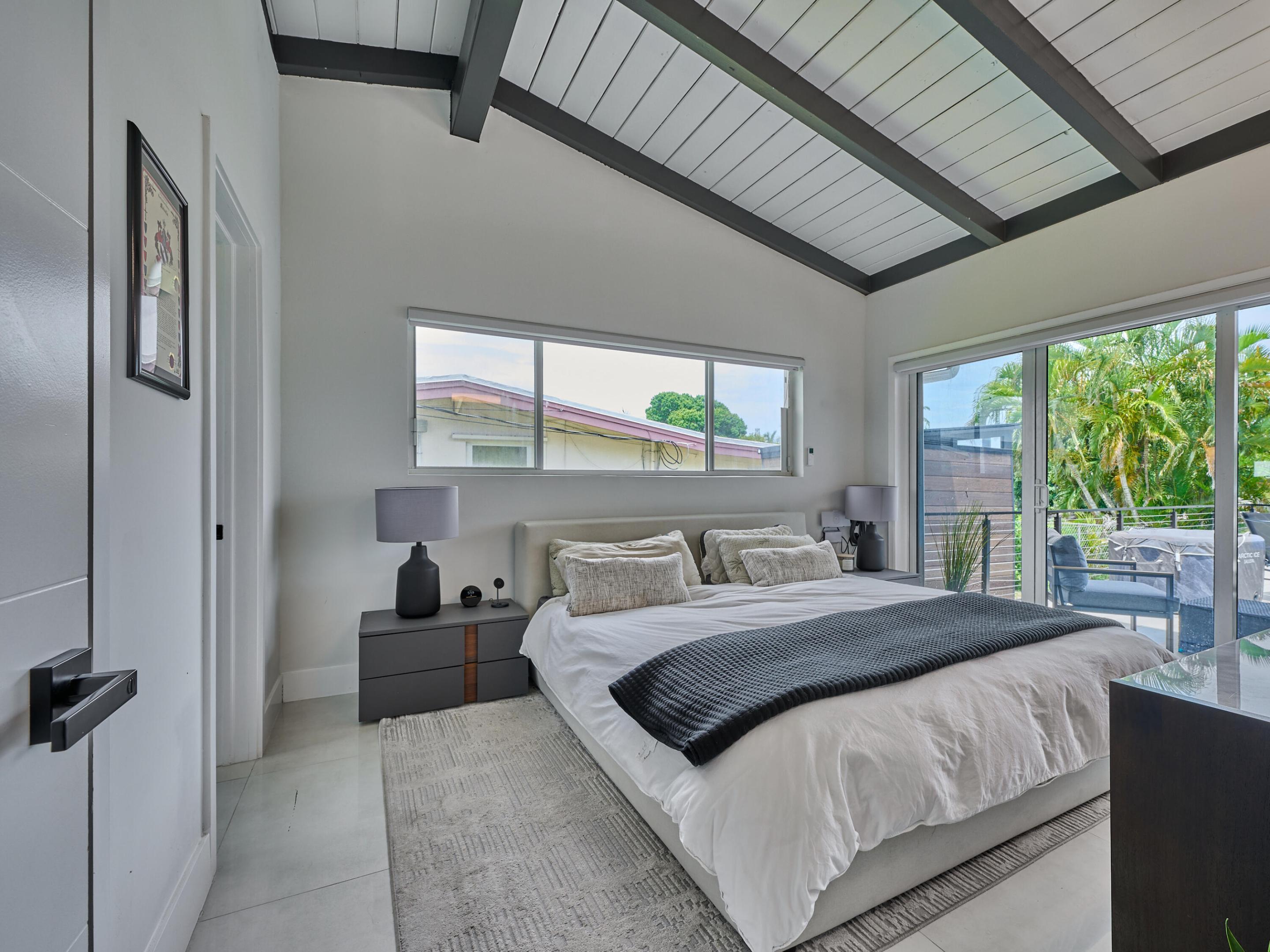 2426 Key Largo Fort Lauderdale, FL 33312