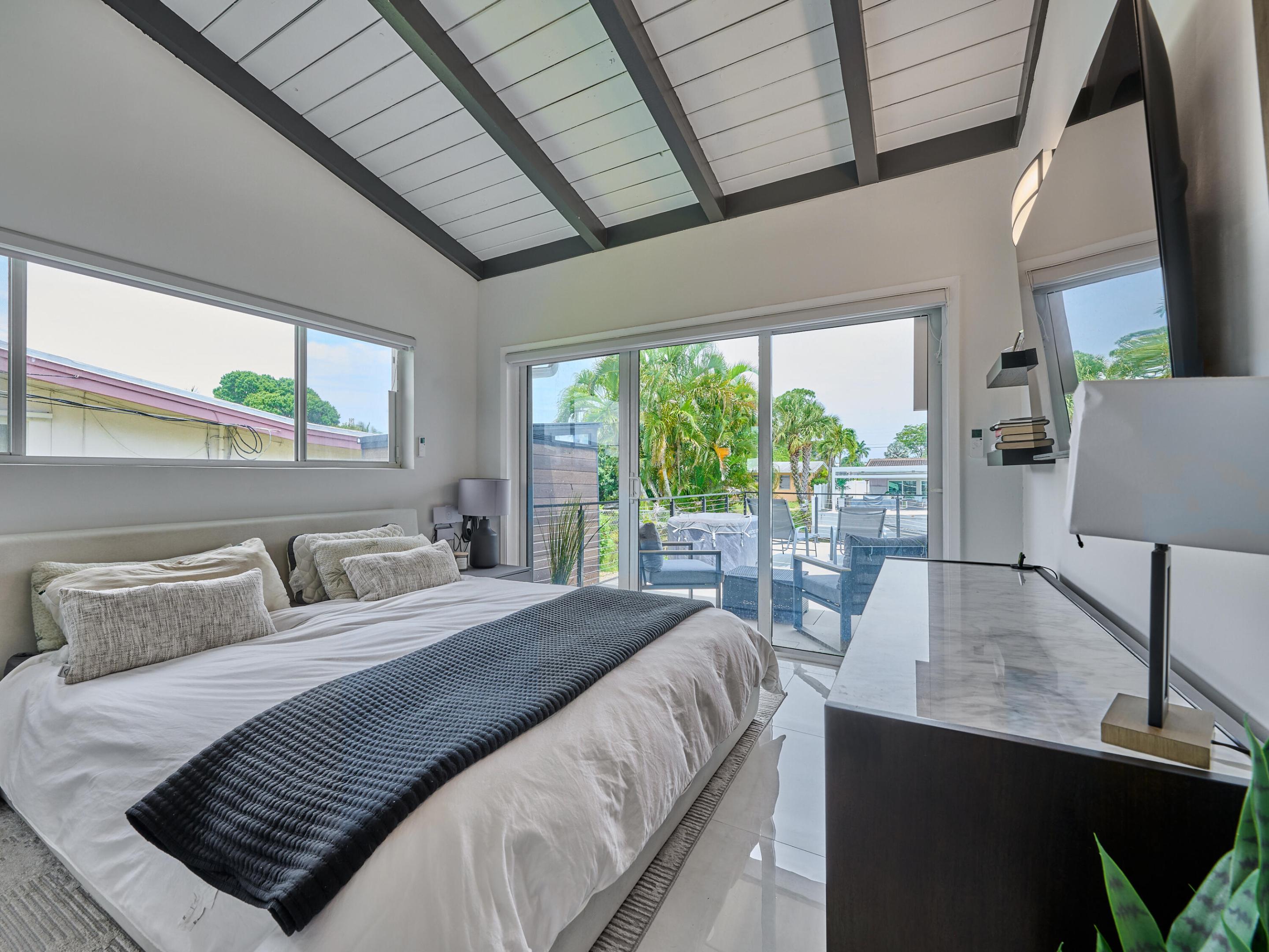 2426 Key Largo Fort Lauderdale, FL 33312