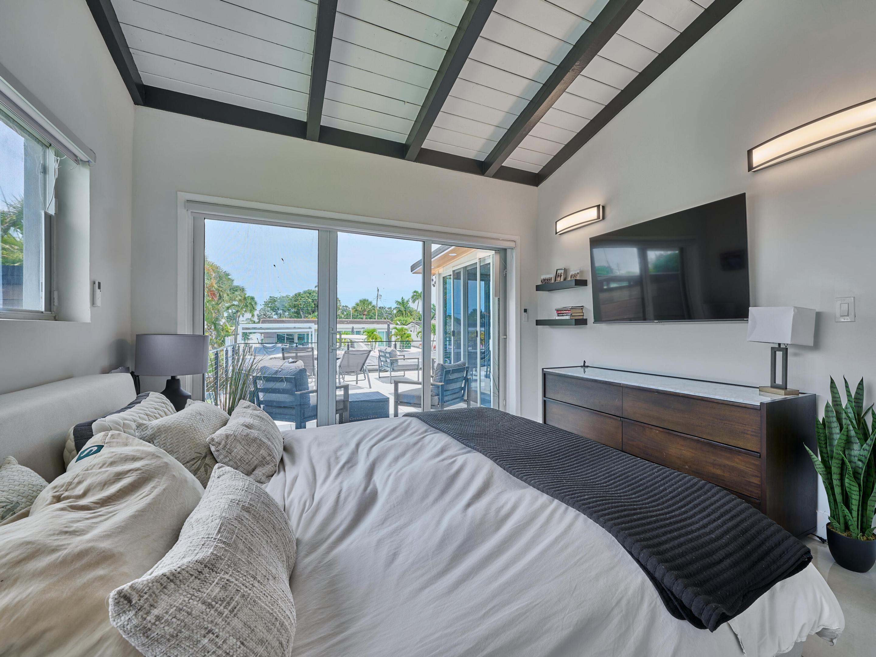 2426 Key Largo Fort Lauderdale, FL 33312