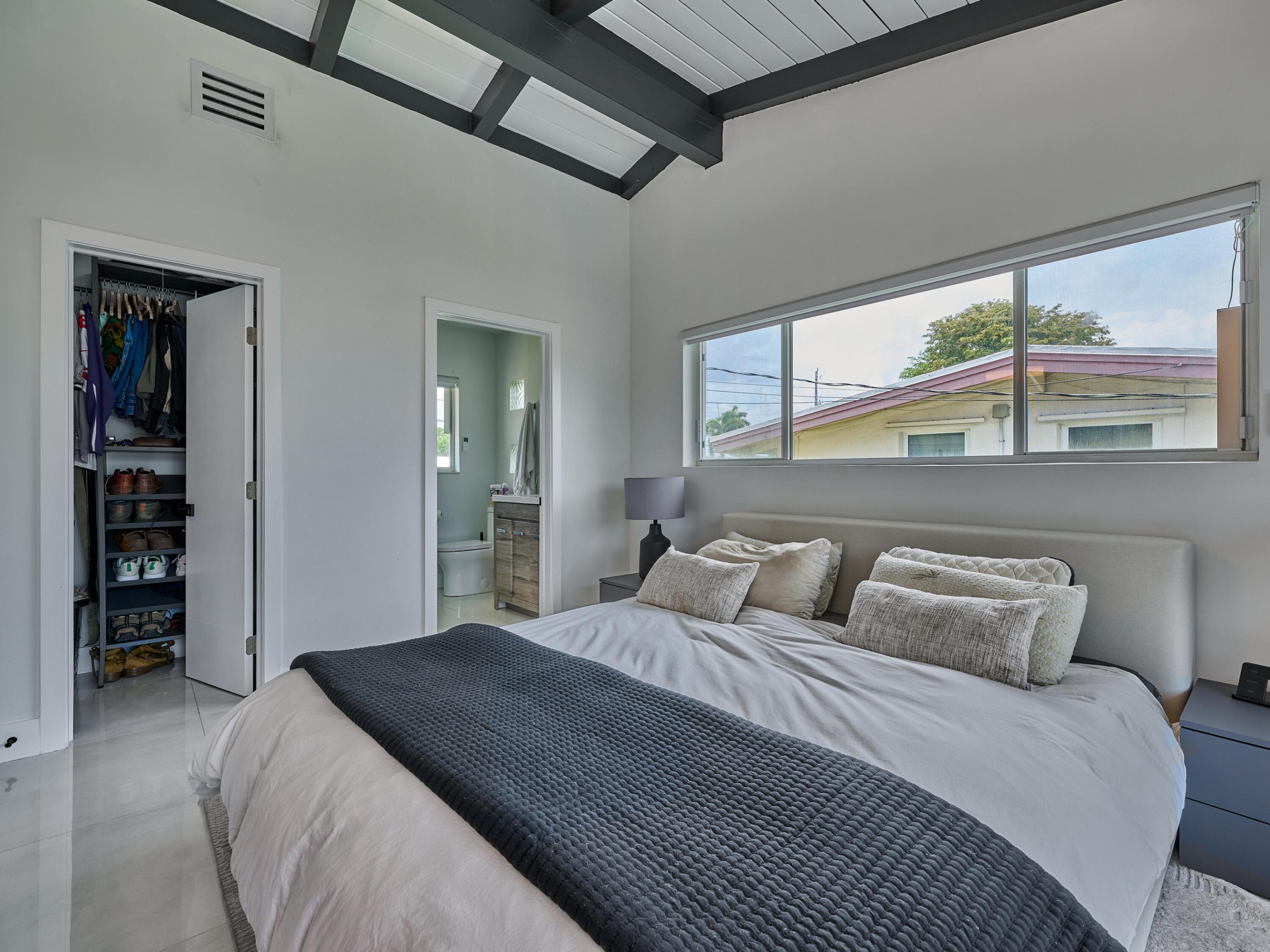 2426 Key Largo Fort Lauderdale, FL 33312
