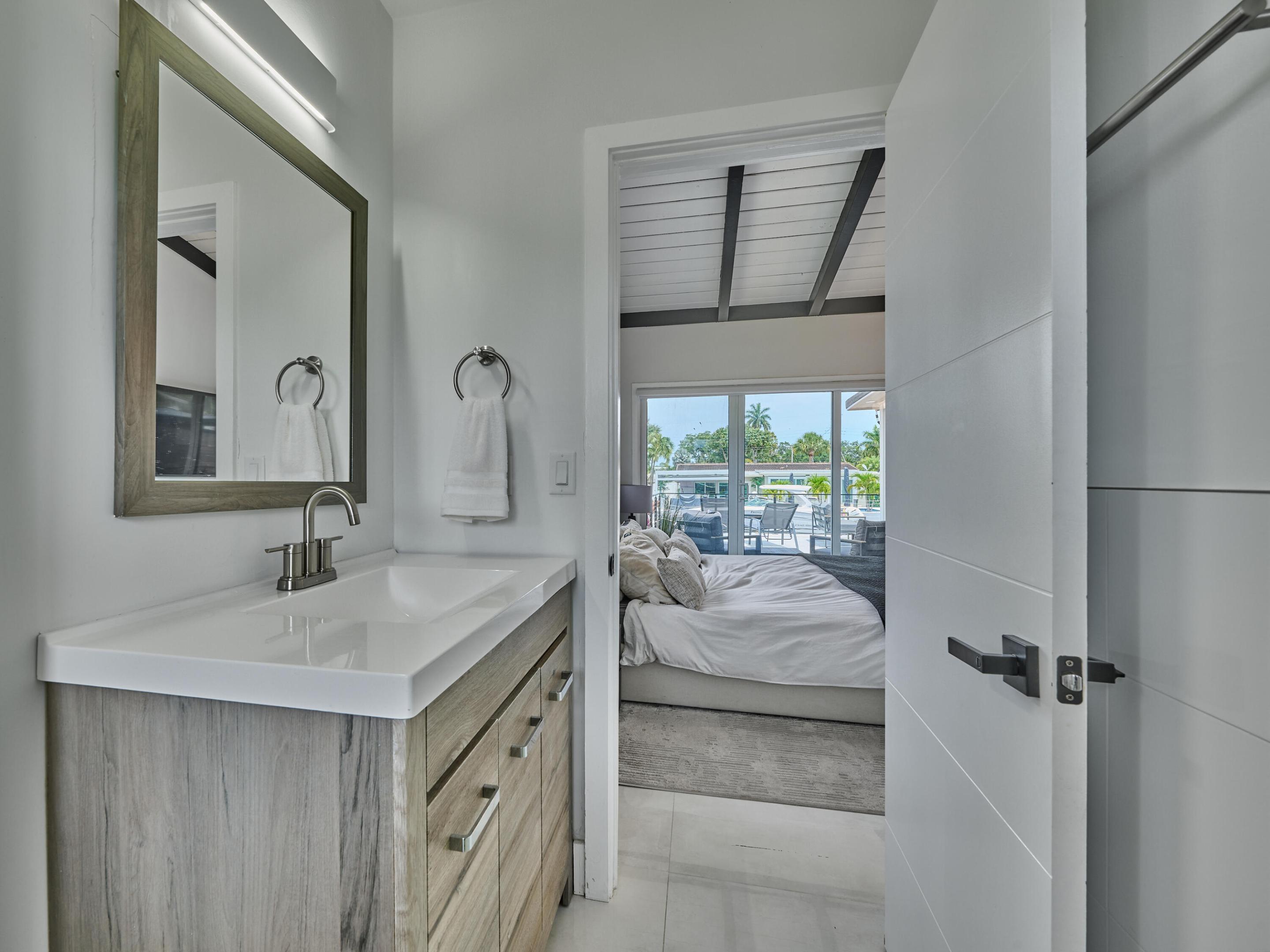 2426 Key Largo Fort Lauderdale, FL 33312